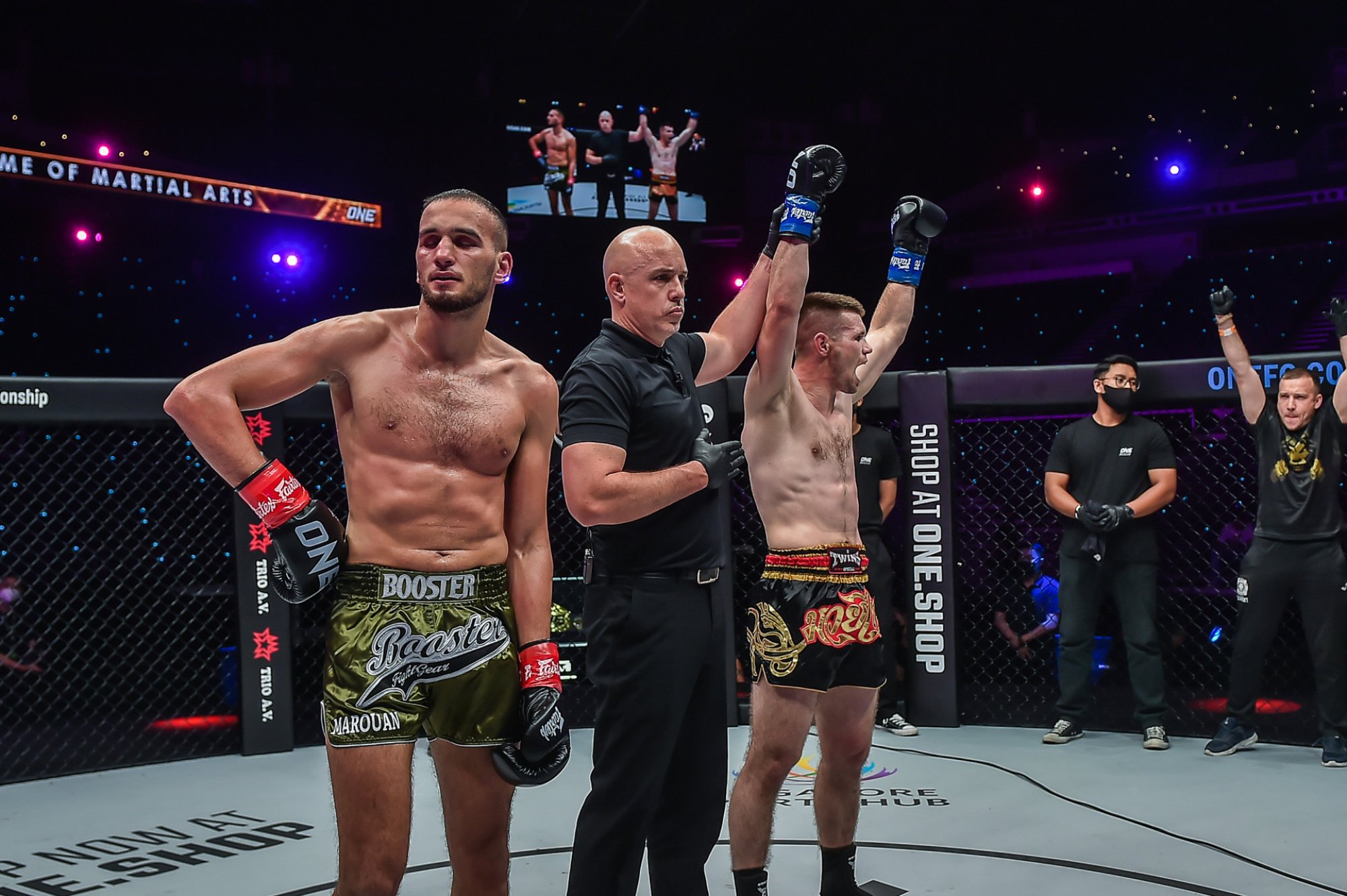 Constantin Rusu celebrates his victory at ONE 158.