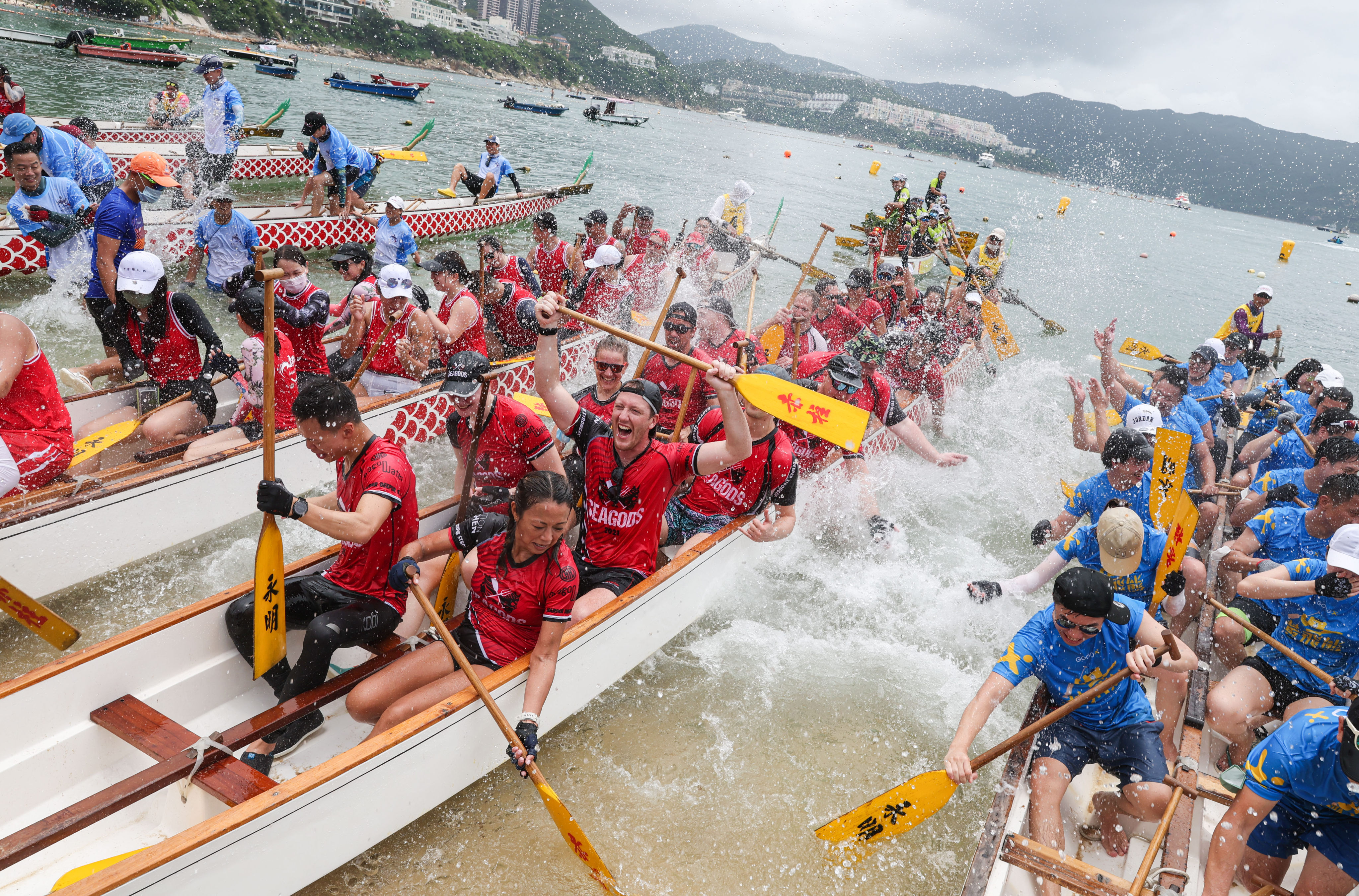 Return of the dragon: Hong Kong welcomes back drum beats and crowds for  Dragon Boat Festival, but race turnout still below pre-pandemic levels