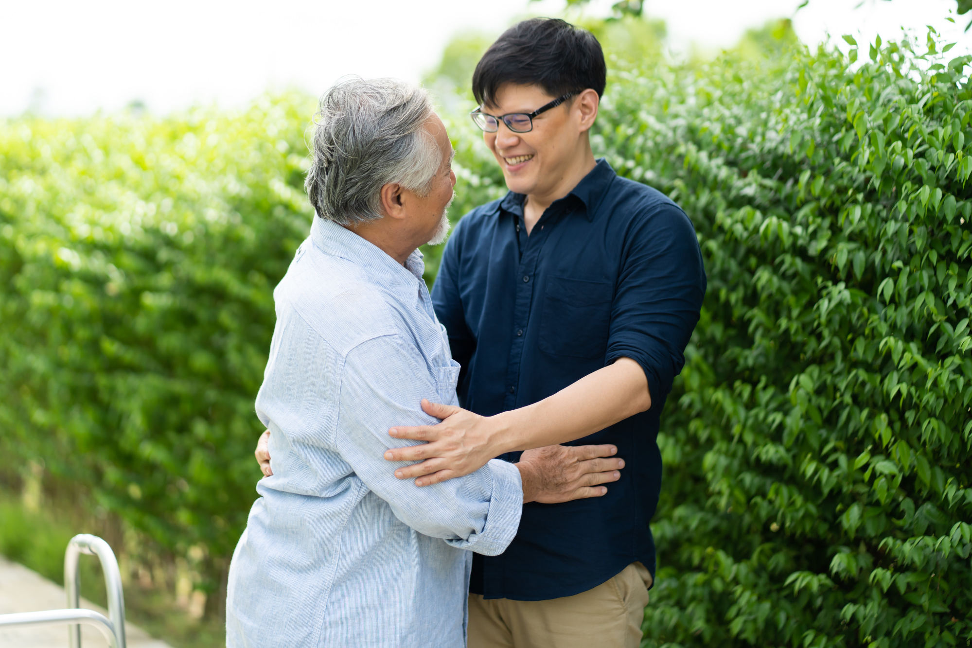 Taking time for a daily walk can help older people with depression. Photo: Shutterstock