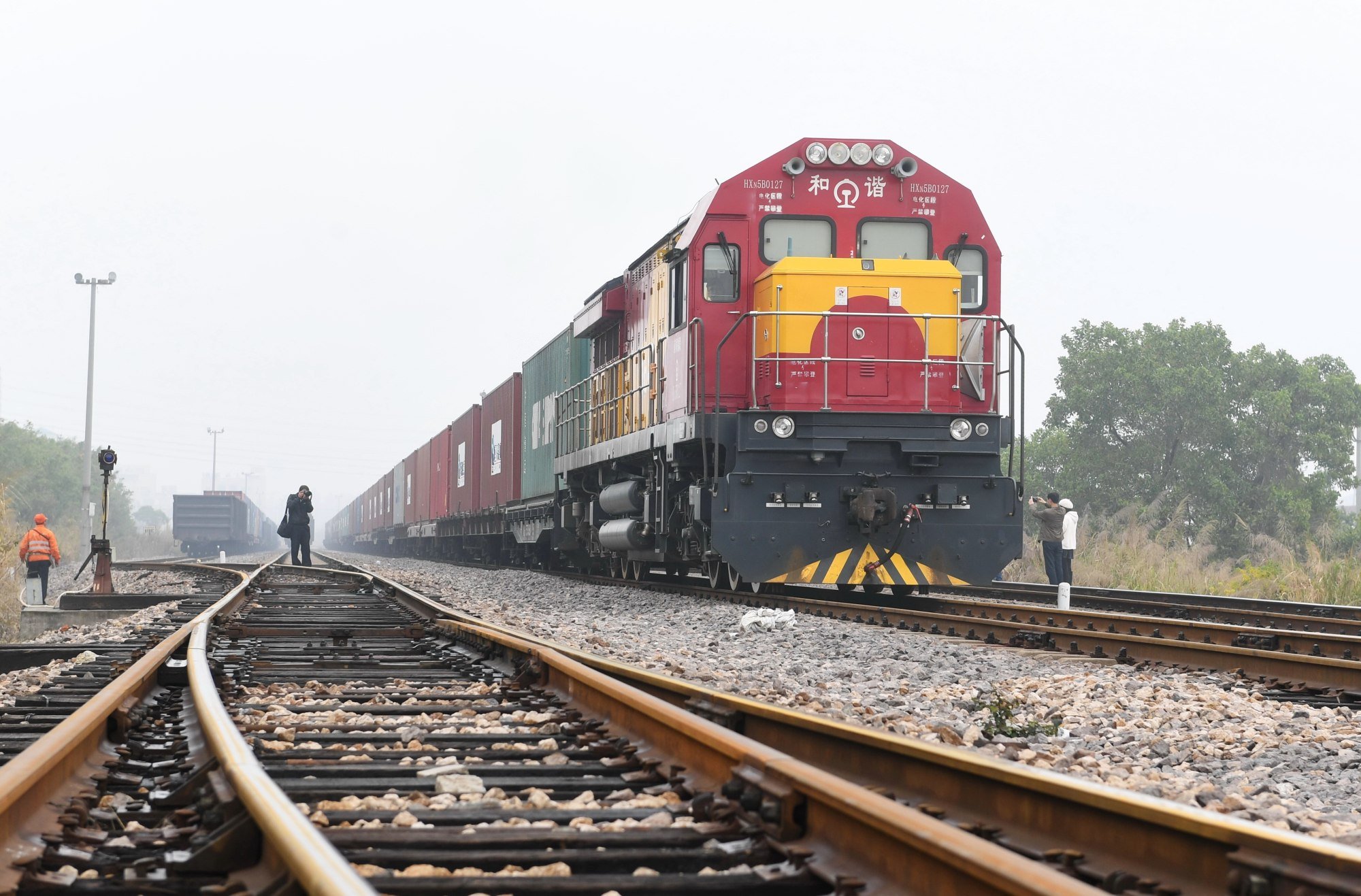 A freight train on the China-Europe Railway Express leaves Xiamen for Budapest, the capital of Hungary. Photo: Xinhua