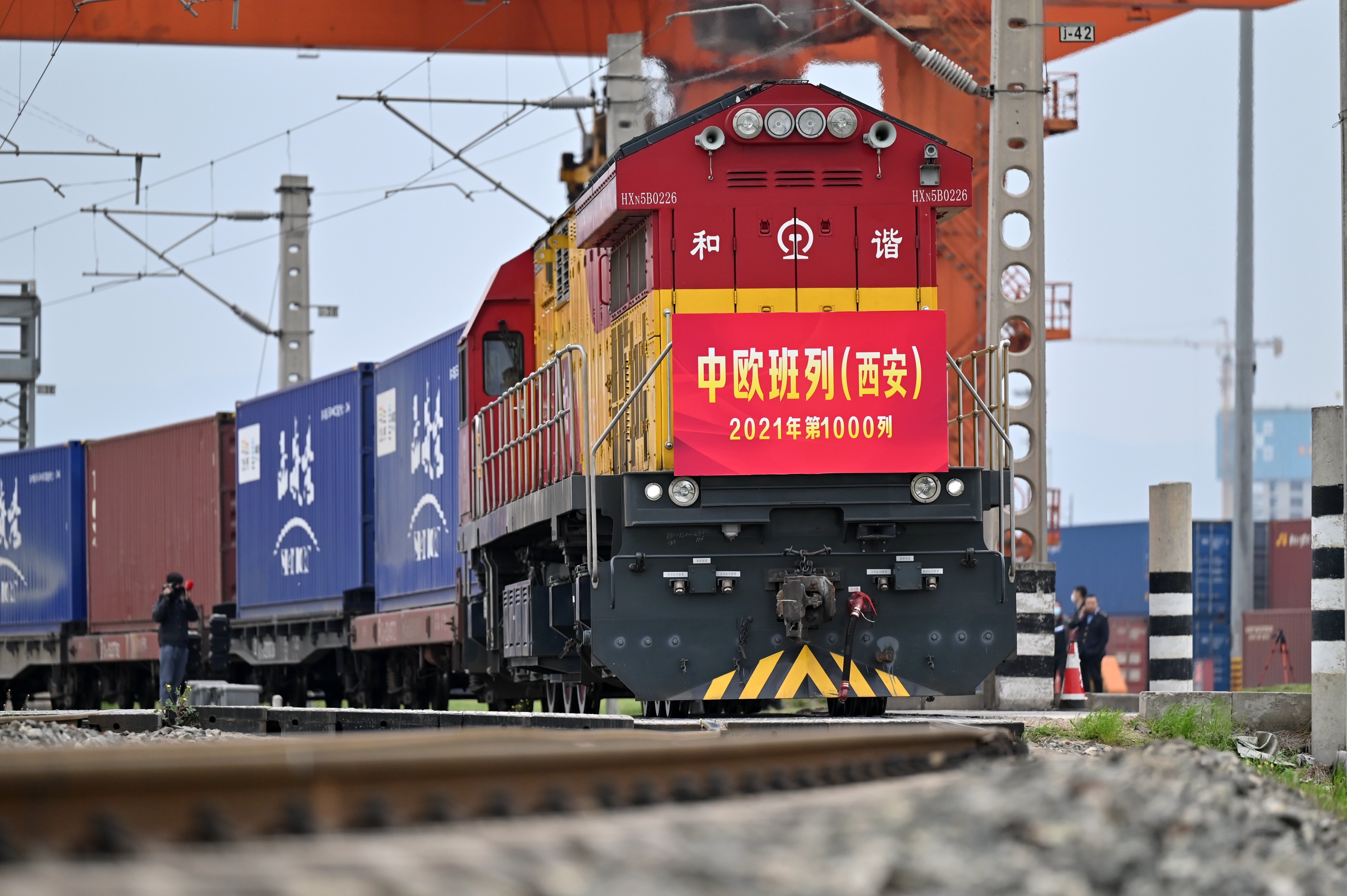 A China-Europe freight train gets ready to leave for Kazakhstan from the northwestern province of Shaanxi. Photo: Xinhua
