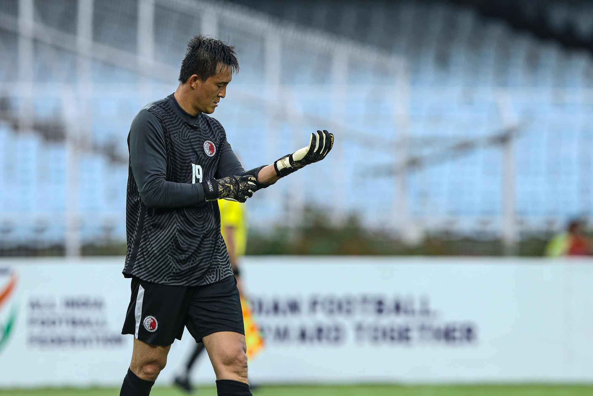 Goalkeeper Wang Zhenpeng played against Afghanistan, despite carrying injuries. Photo: HKFA
