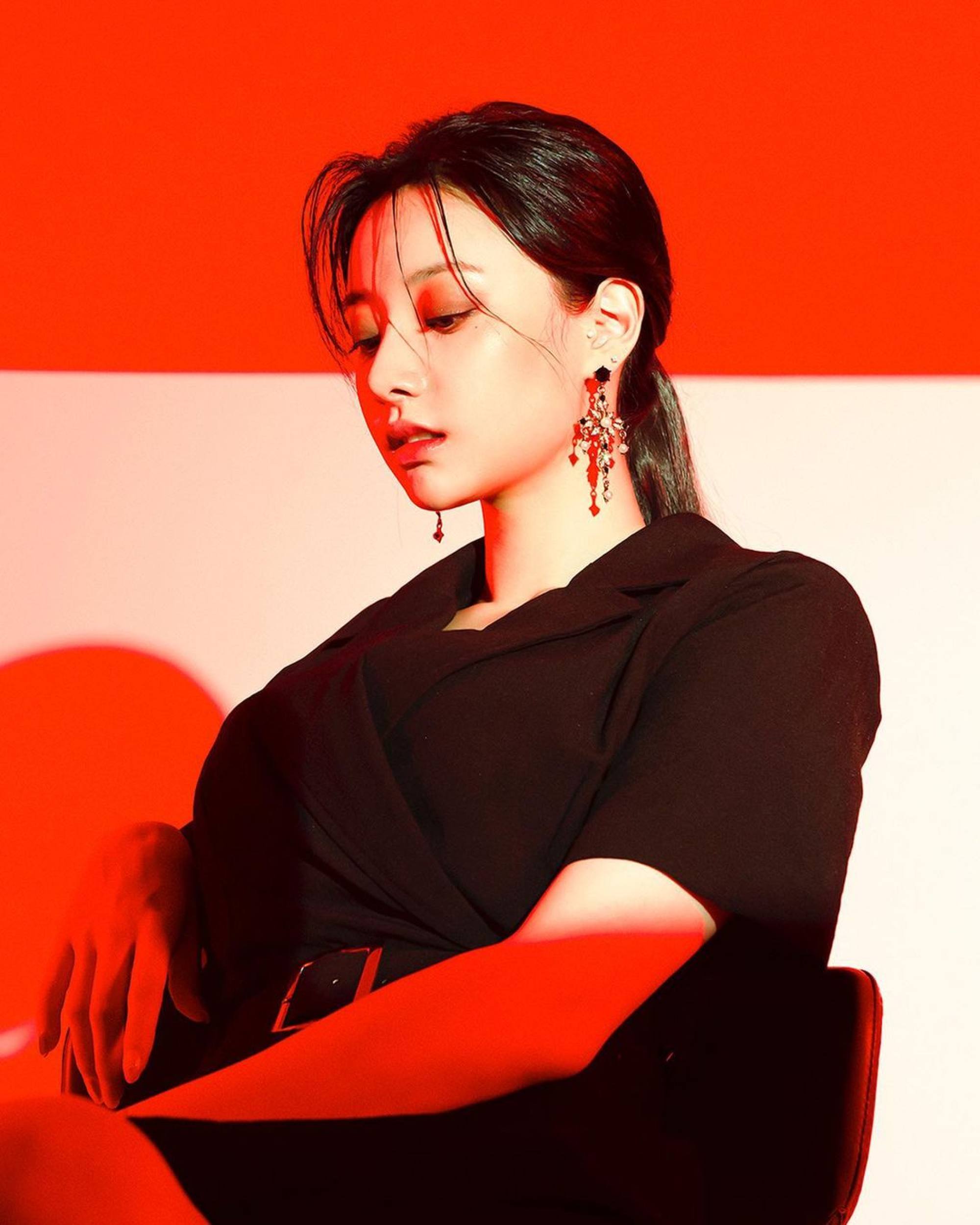 April’s Hyunjoo said on Instagram that she’d been bullied by her bandmates, and someone claiming to be her brother online backed up her claims. Photo: @hyun.joo_lee/Instagram
