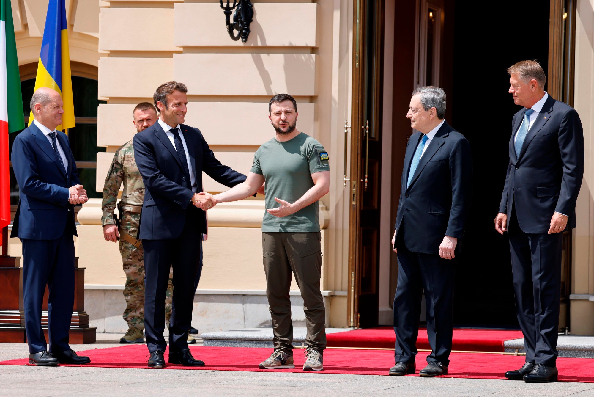 Four European leaders expressed their support for Ukraine while meeting with President Volodymyr Zelensky, vowing to back Kyiv’s candidacy to eventually join the European Union. Photo: AP