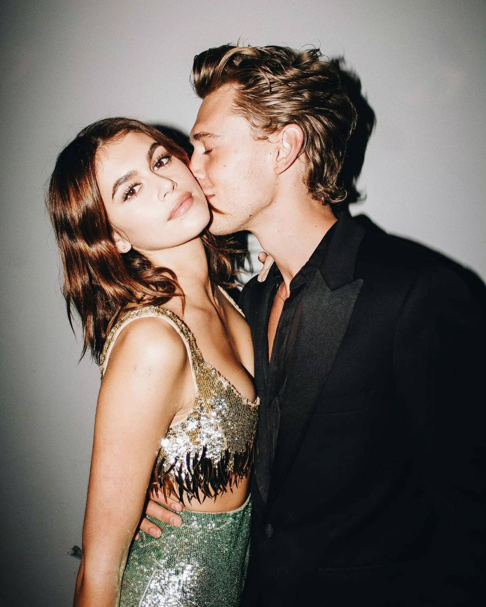 Elvis” star Austin Butler and GF Kaia Gerber made a stunning duo