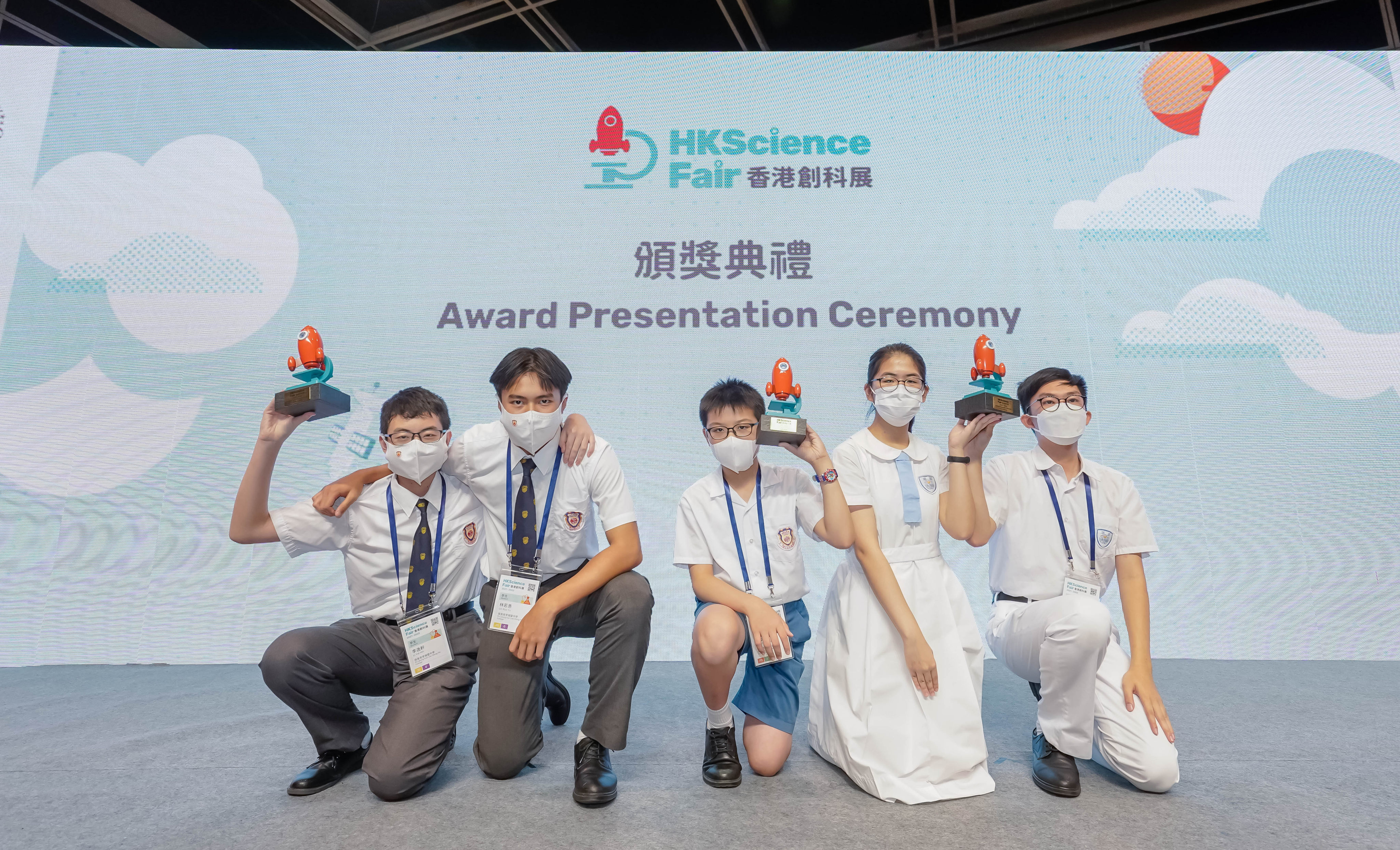 From left to right: Po Leung Kuk Lee Shing Pik College (Inno-Beehive), PLK Fung Ching Memorial Primary School (Smart Water Tank+) and Heung To Middle School (Potassium Reduction Device) clinched the Gold Awards of the ‘Junior Secondary’, ‘Primary’ and ‘Senior Secondary’ divisions at the first-ever Hong Kong Science Fair. 