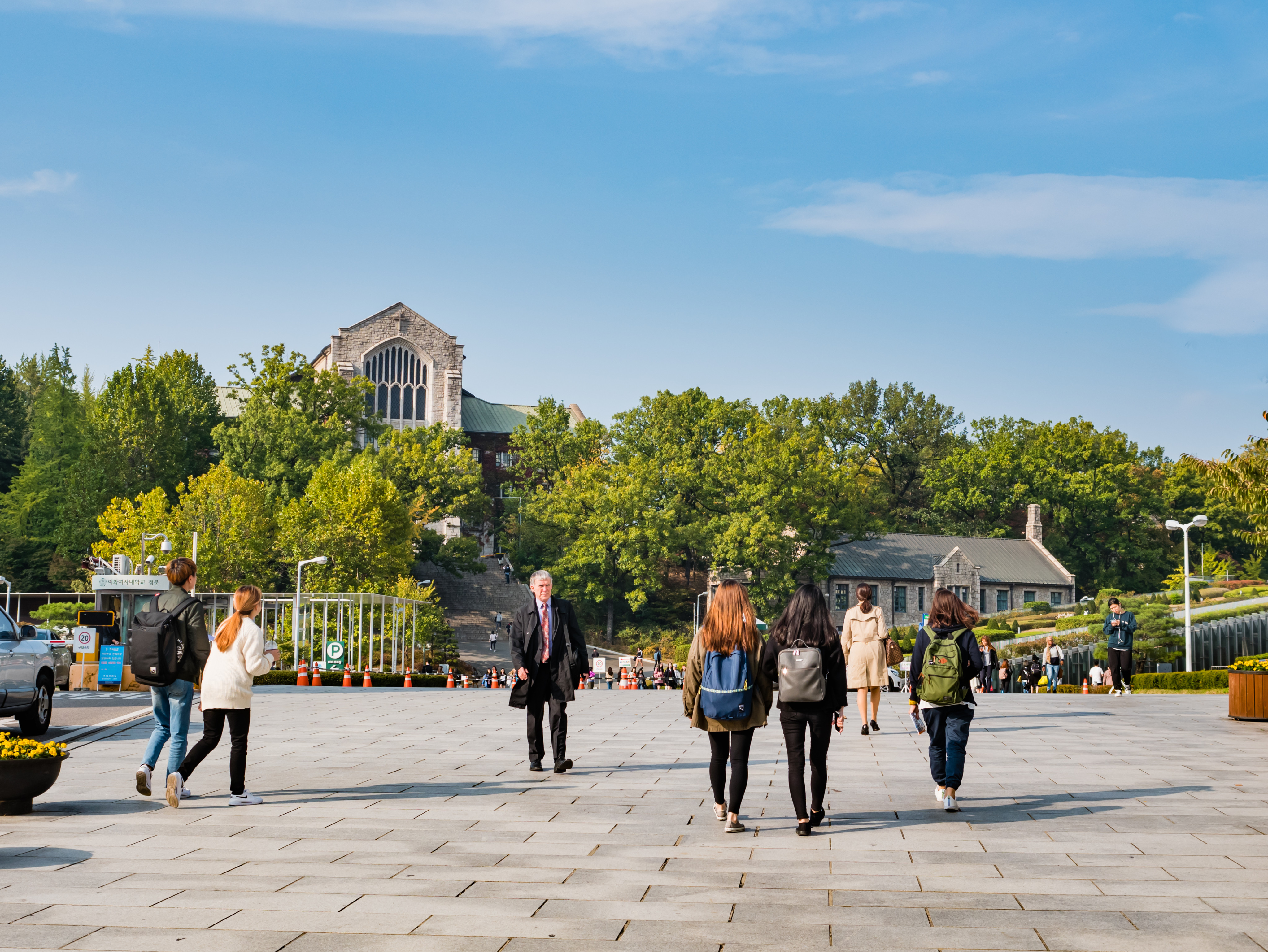 An annual higher education report has ranked Seoul as the second-best city for studying abroad. Photo: Shutterstock 