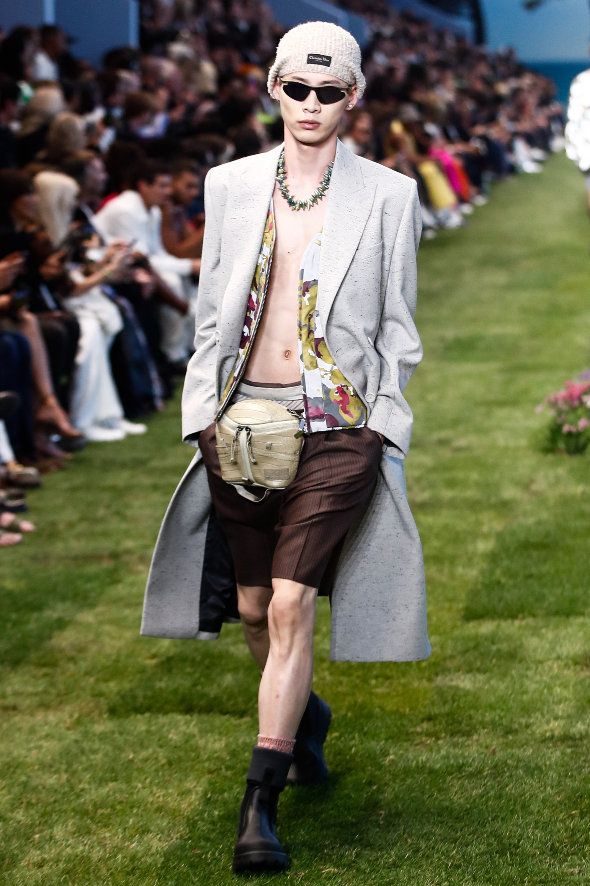 Dior Unveils Bold Kim Jones' Tailoring Creations for Summer 2022