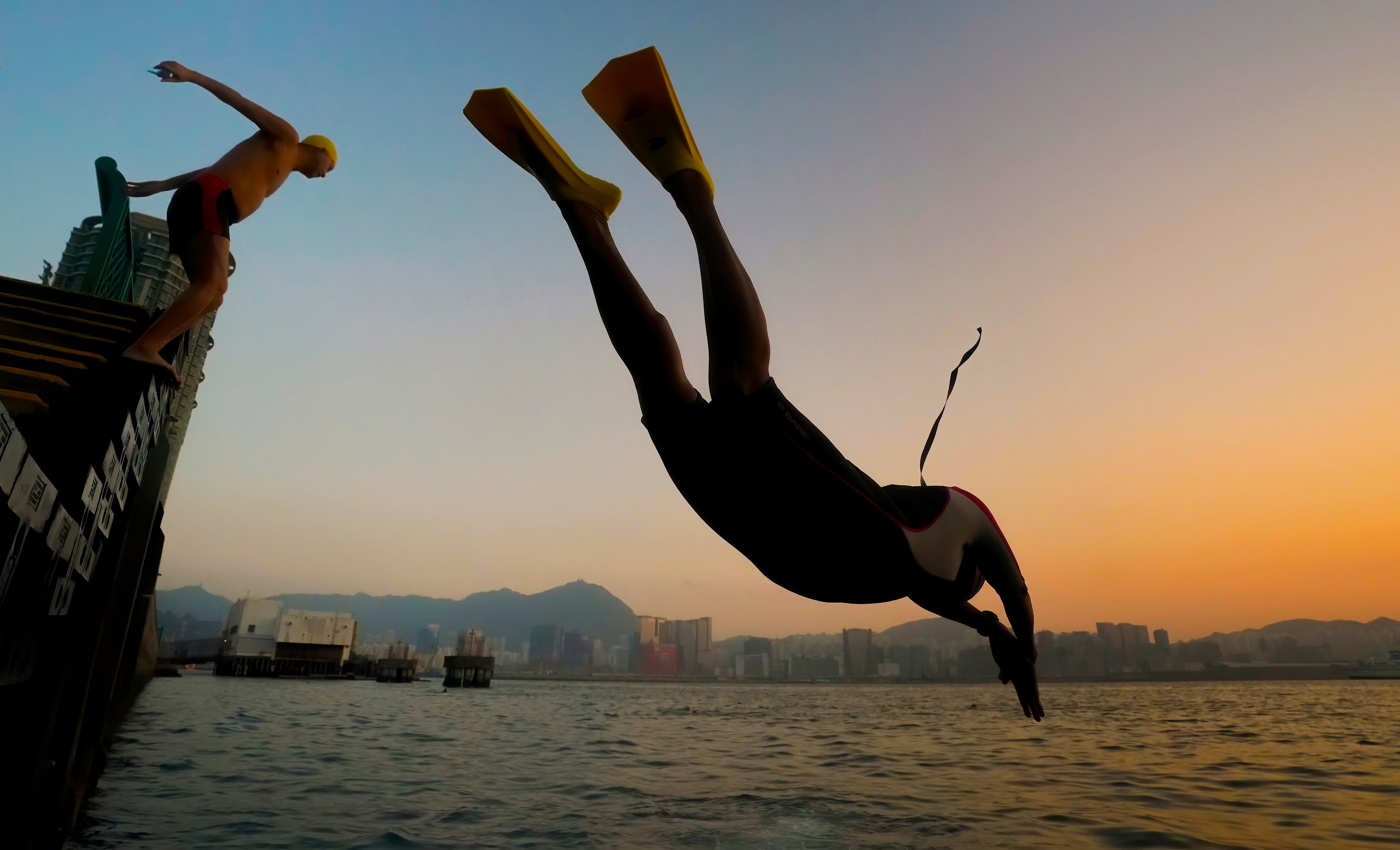 Swimmers take to the water near Tai Wan Shan Park, Hung Hom, on December 4, 2020. Photo: Felix Wong