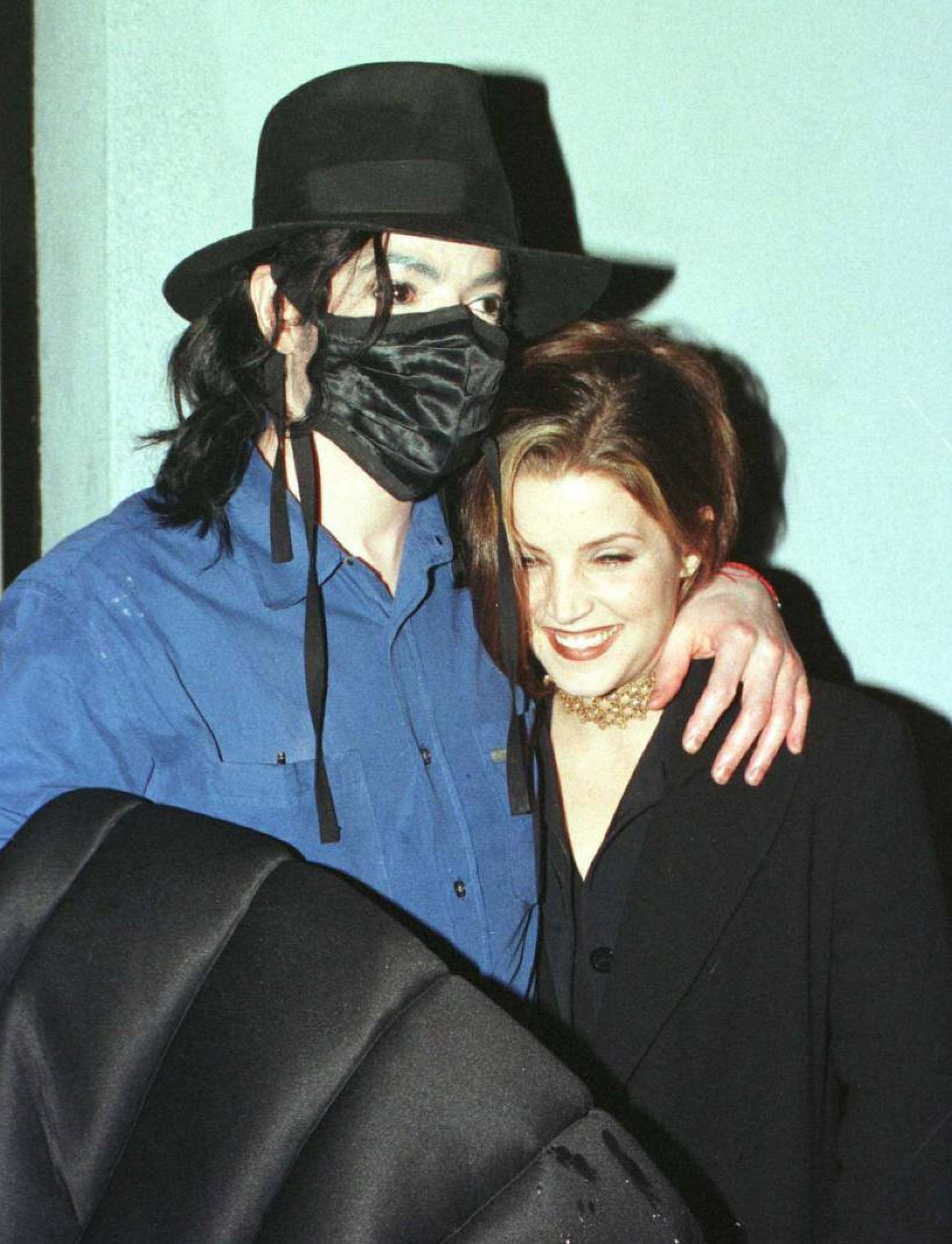 Michael Jackson, Lisa Marie Presley: A Timeline of Their Marriage