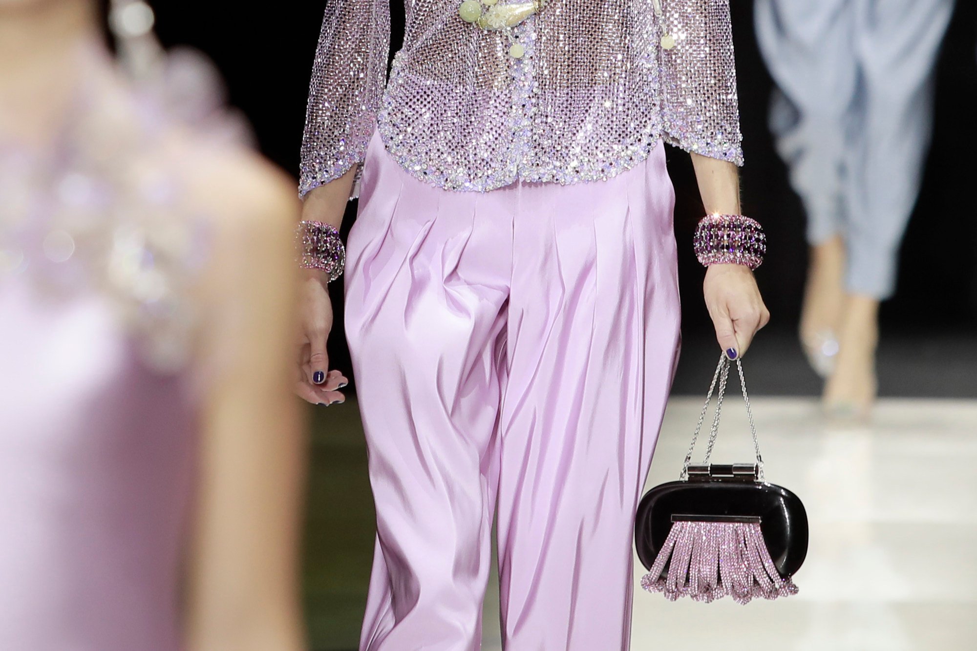 Giorgio Armani dazzled spectators at his autumn/winter 2022-2023 haute couture show with a staggering 92 different looks. Photo: AP