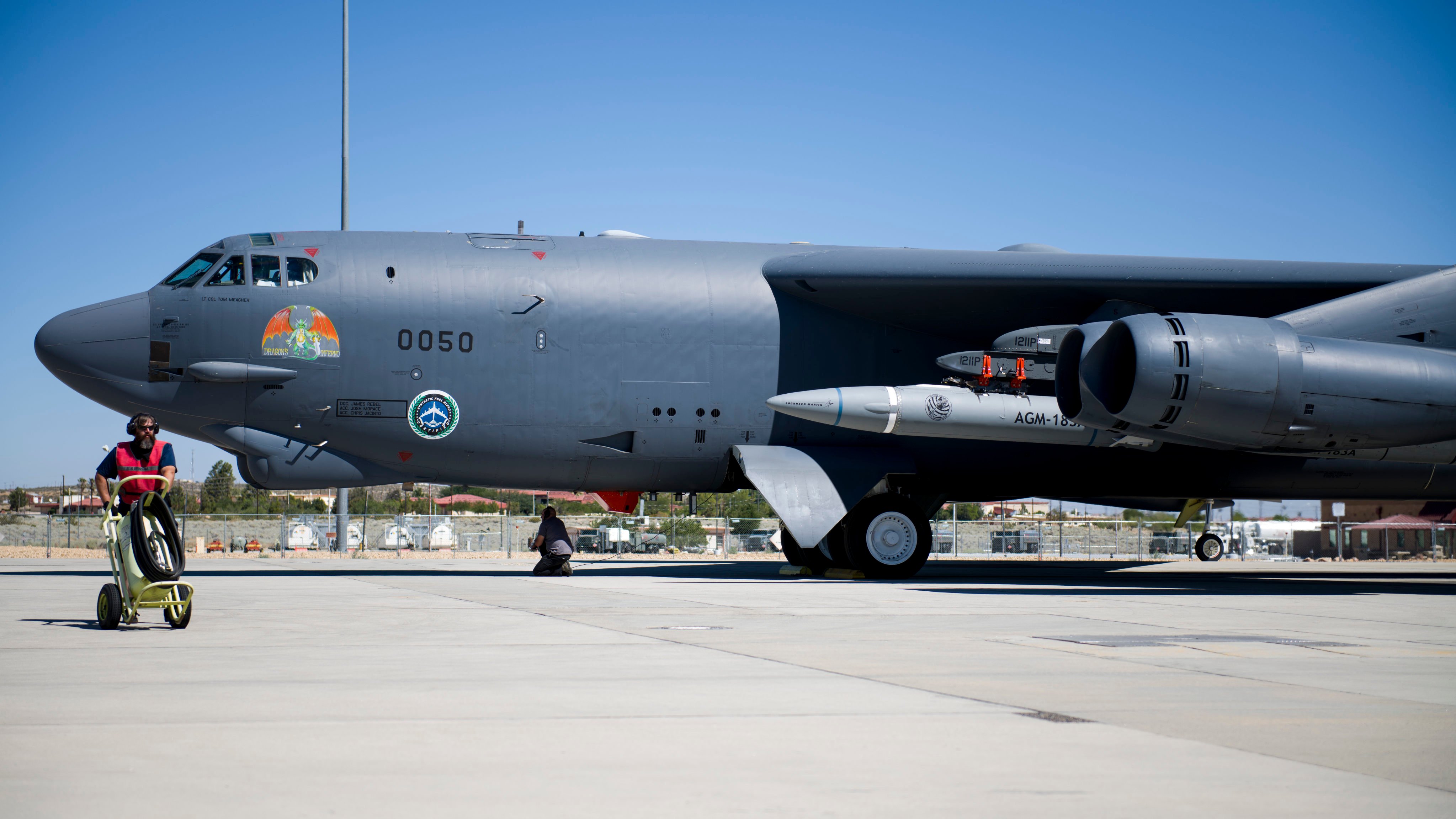 A B-52H Stratofortress is prepared before a flight test of the AGM-183A Air-launched Rapid Response Weapon Instrumented Measurement Vehicle 2 off the coast of California in August 2020. Photo: US Air Force