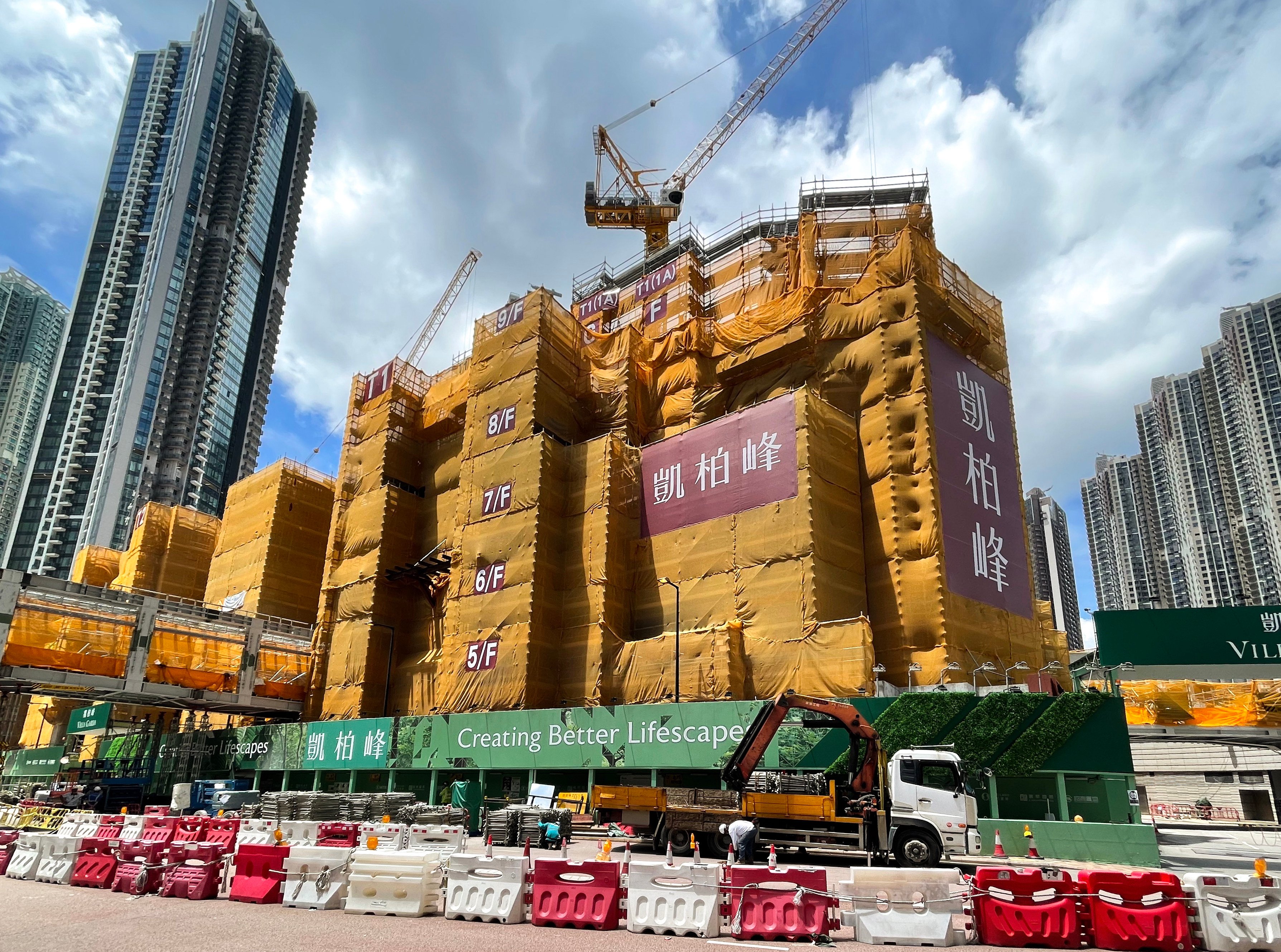 General view of the construction site at Villa Garda I in Lohas Park, developed by Sino Land, K Wah International and China Merchants Land, on June 25. Photo: SCMP / Sun Yeung
