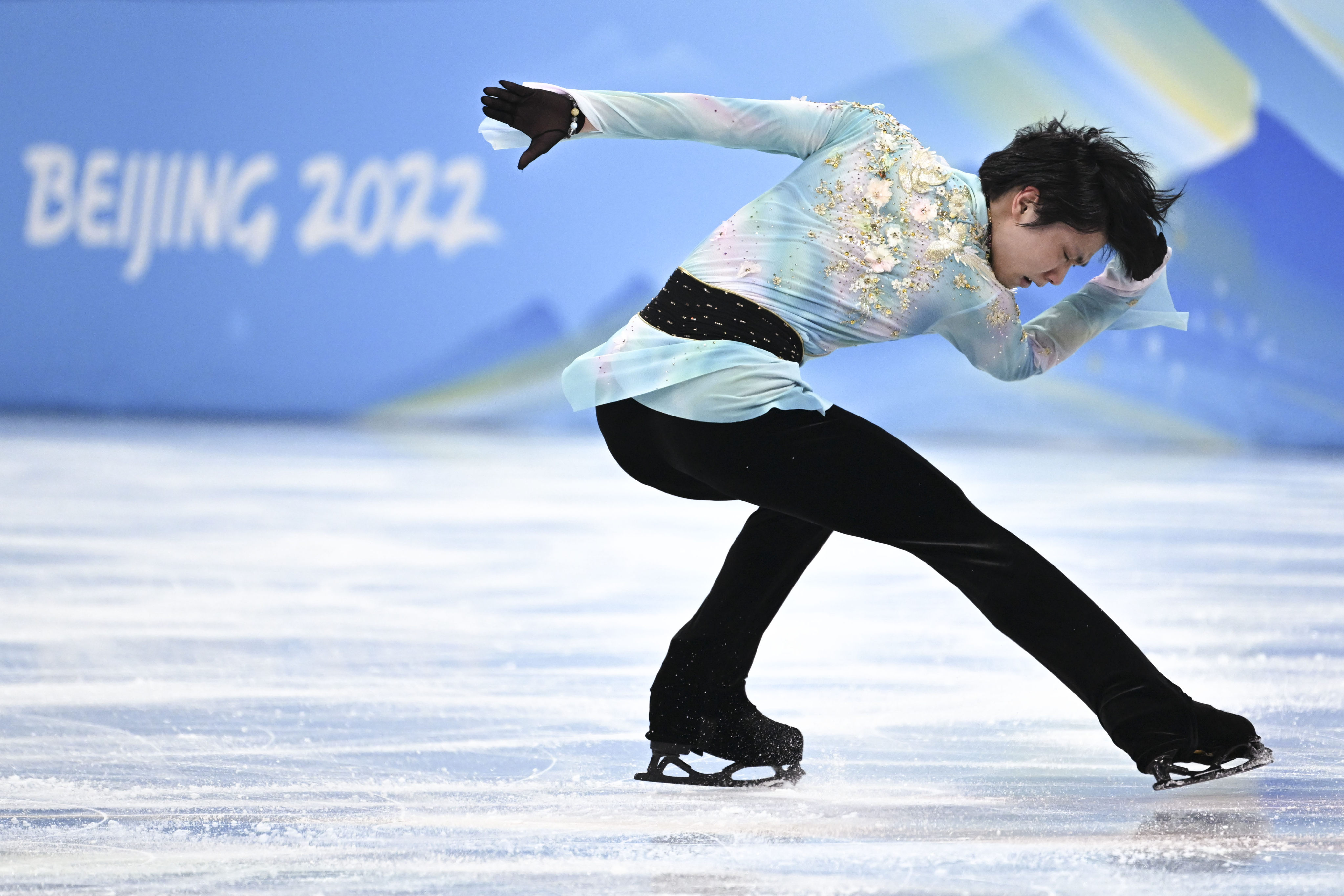 Yuzuru Hanyu performs during the Beijing 2022 Winter Olympics. Photo: Xinhua