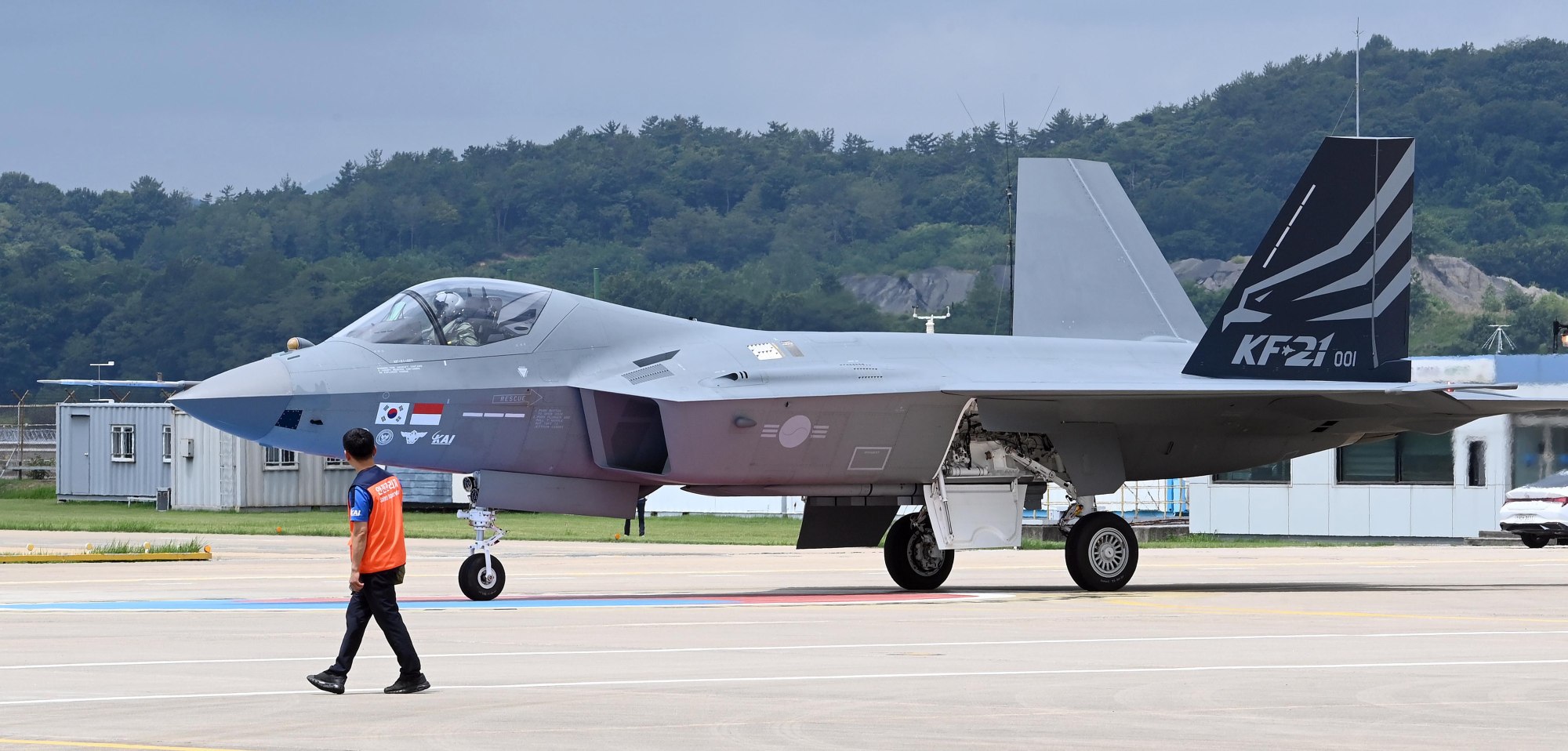 South Korea’s cheaper answer to F-35 jet makes first test flight ...