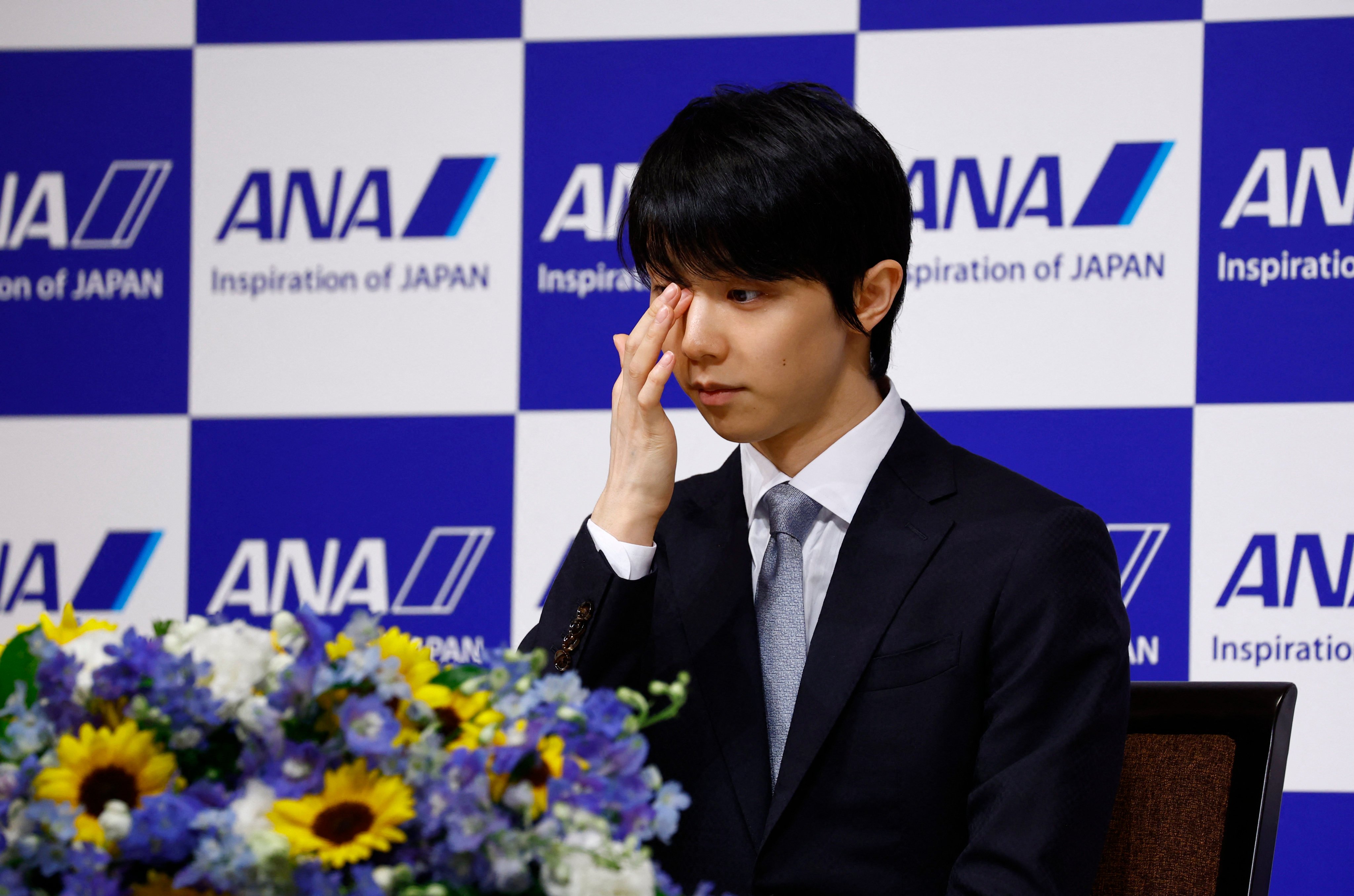 Japanese figure skater Yuzuru Hanyu holds a press conference in Tokyo on July 19, 2022 to announce his retirement. Photo: Reuters