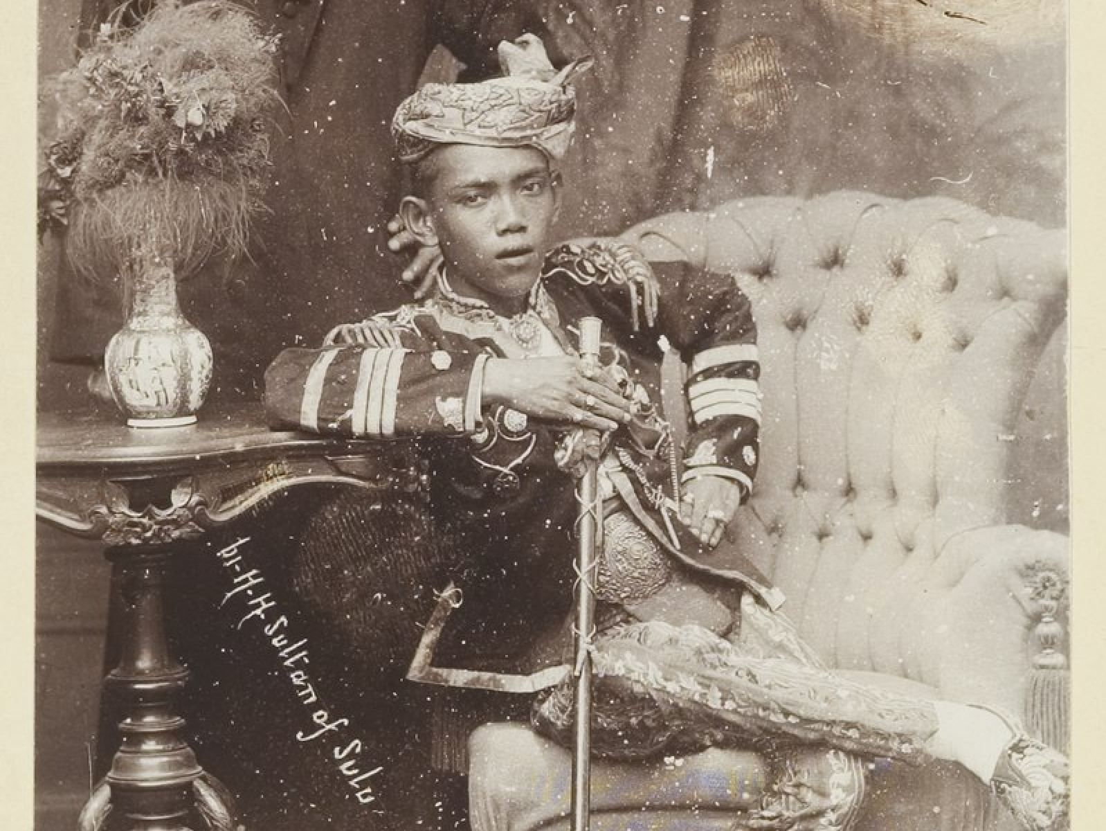 Sultan Jamalul Kiram III came to the throne at age 10 in 1894. He was the last formally recognised sultan of Sulu.