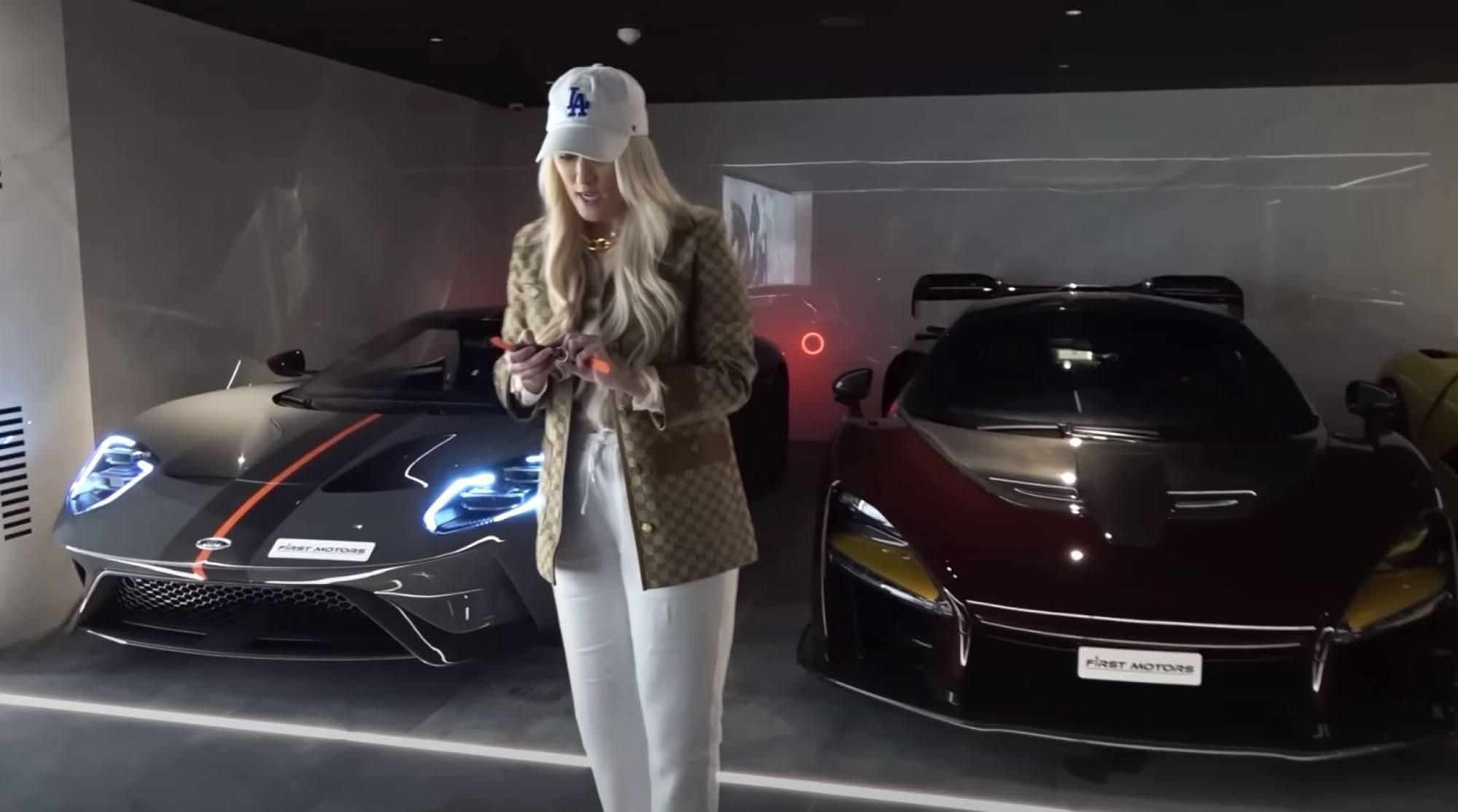 Supercar Blondie tours Dubai mansion with underwater garage: the