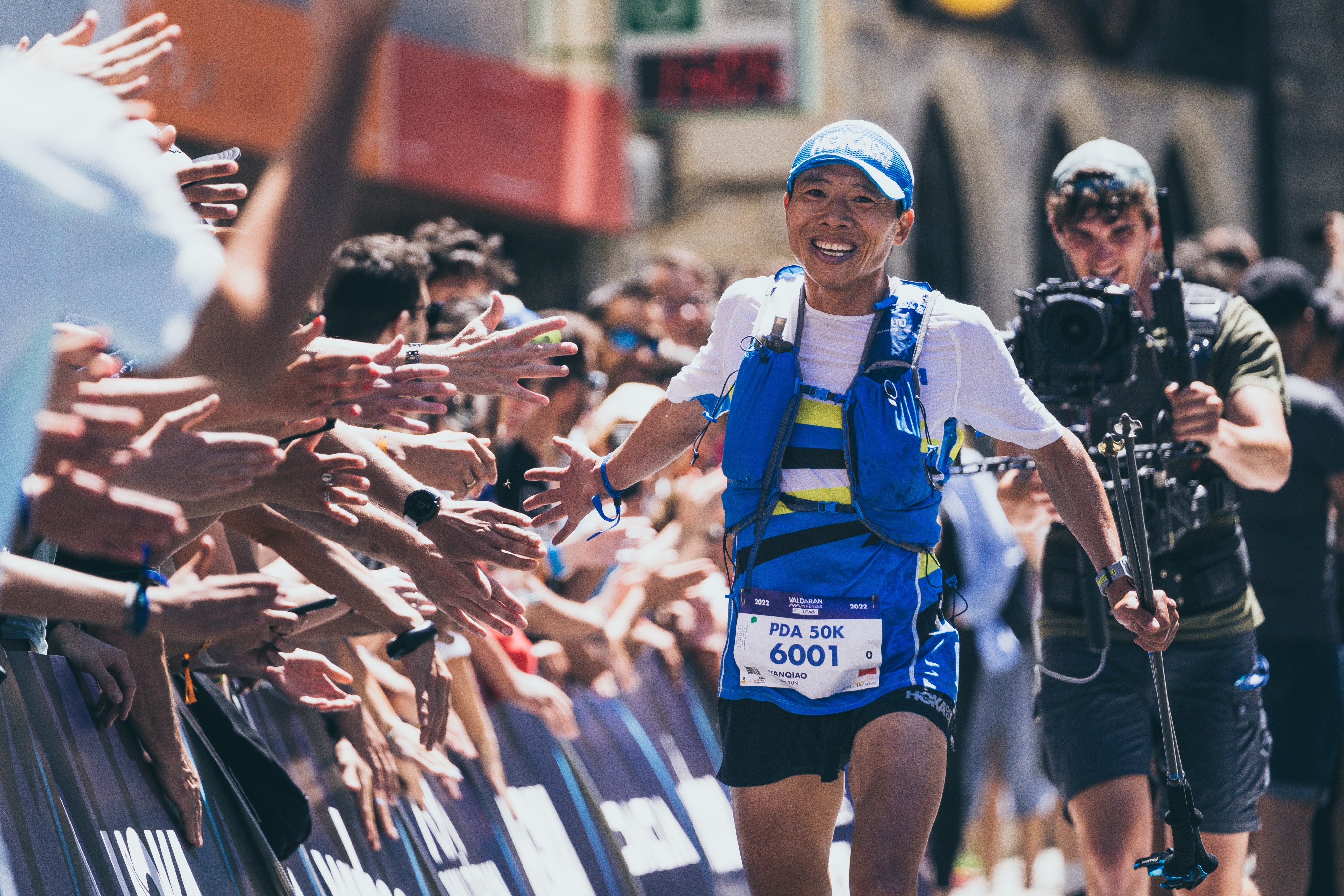 Yun Yanqiao approaches the finish line in first place in the 50km race at the Val d’Aran by UTMB. Photo: Val d’Aran by UTMB/Liqen Studio