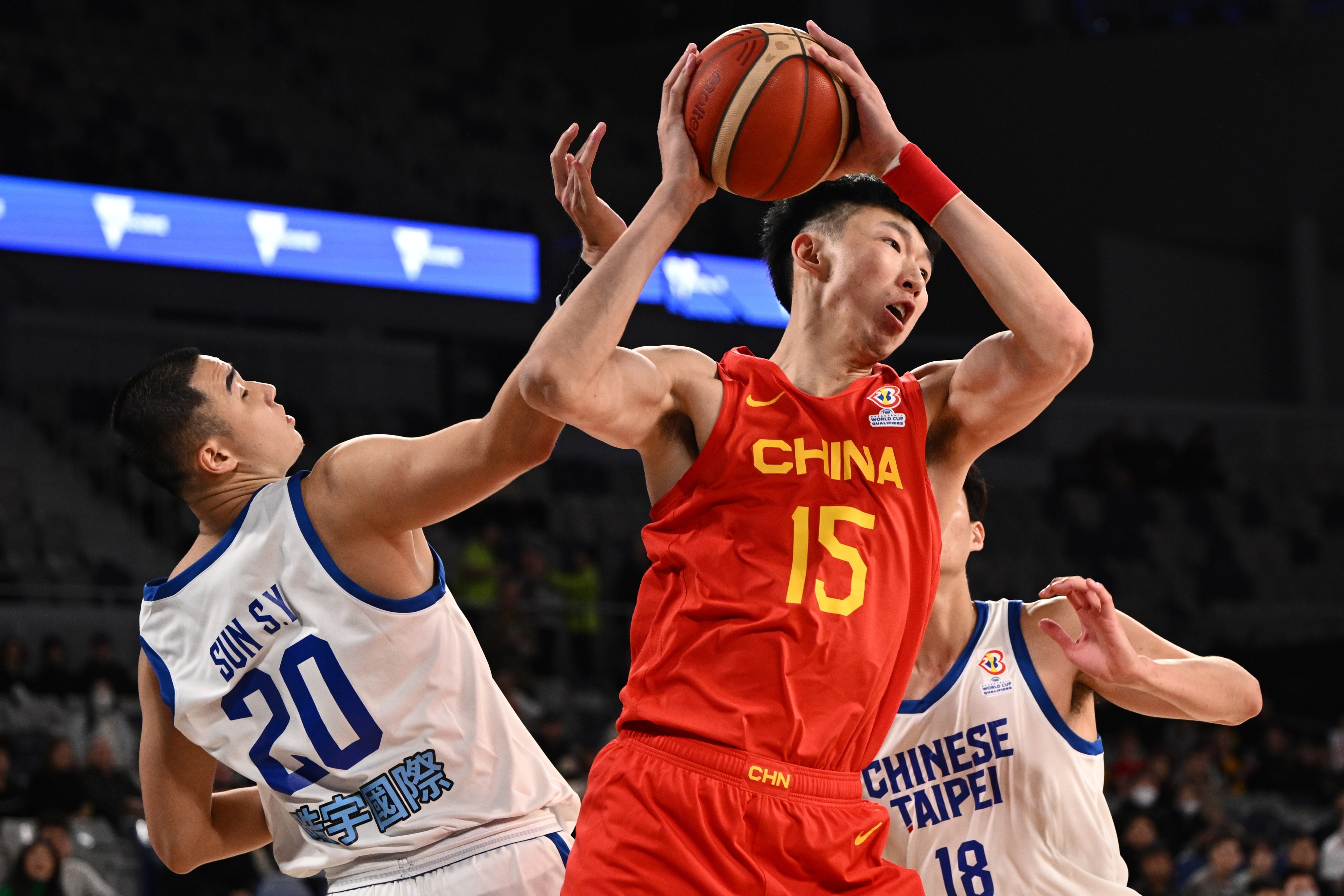 Zhou Qi, a professional Chinese basketball player, shoots during 2019  Zhouzhuang Cup Kunshan Men's International Basketball Championship against  Croa Stock Photo - Alamy