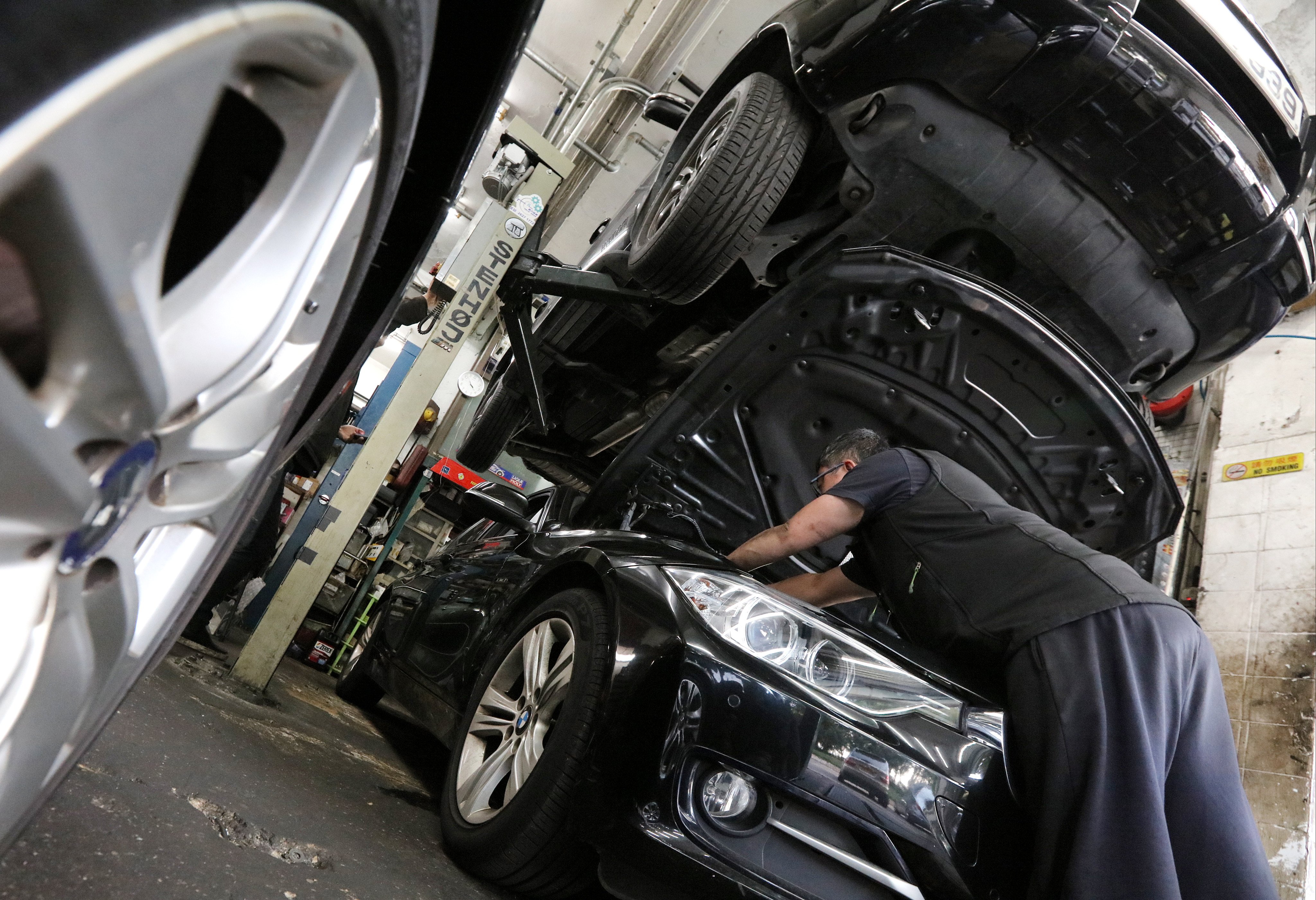 Seven dealers of 17 car brands have proposed easing warranty restrictions on repair services. Photo: Felix Wong