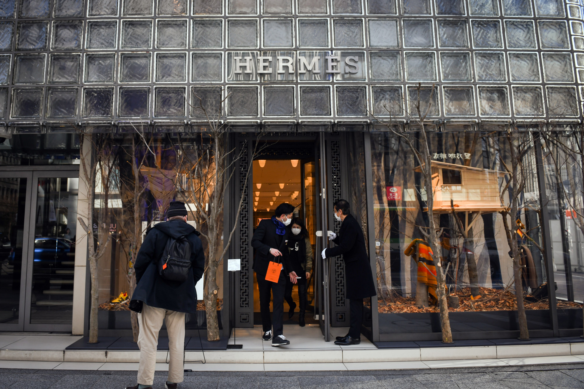 Why is Hermès skipping out on the second-hand luxury market? Like LVMH, the  Birkin bag maker is disinterested in sustainable, pre-owned fashion  platforms