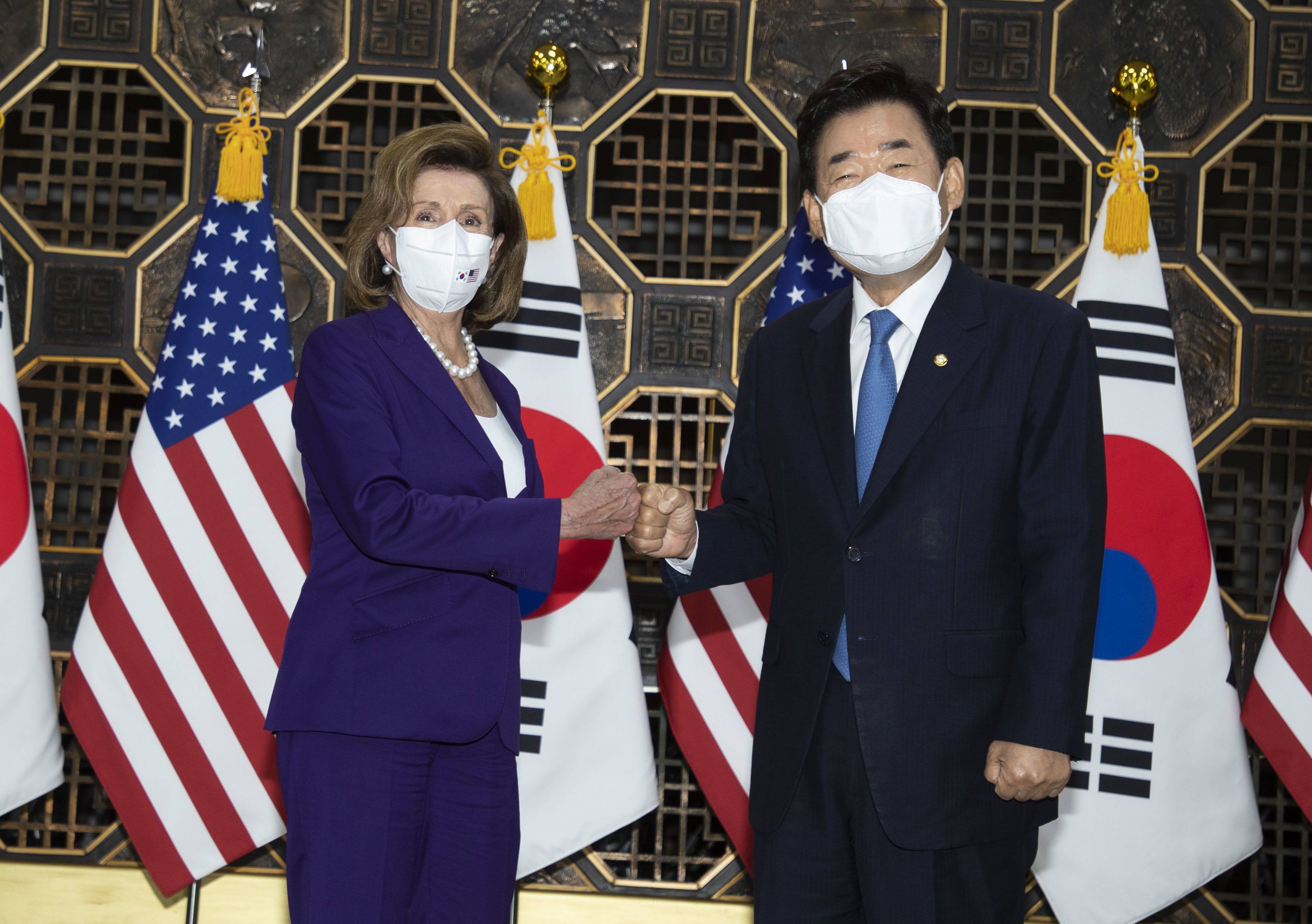 US House Speaker Nancy Pelosi (left) and South Korea National Assembly Speaker Kim Jin-pyo at the National Assembly in Seoul, South Korea, on Thursday. Photo: Bloomberg