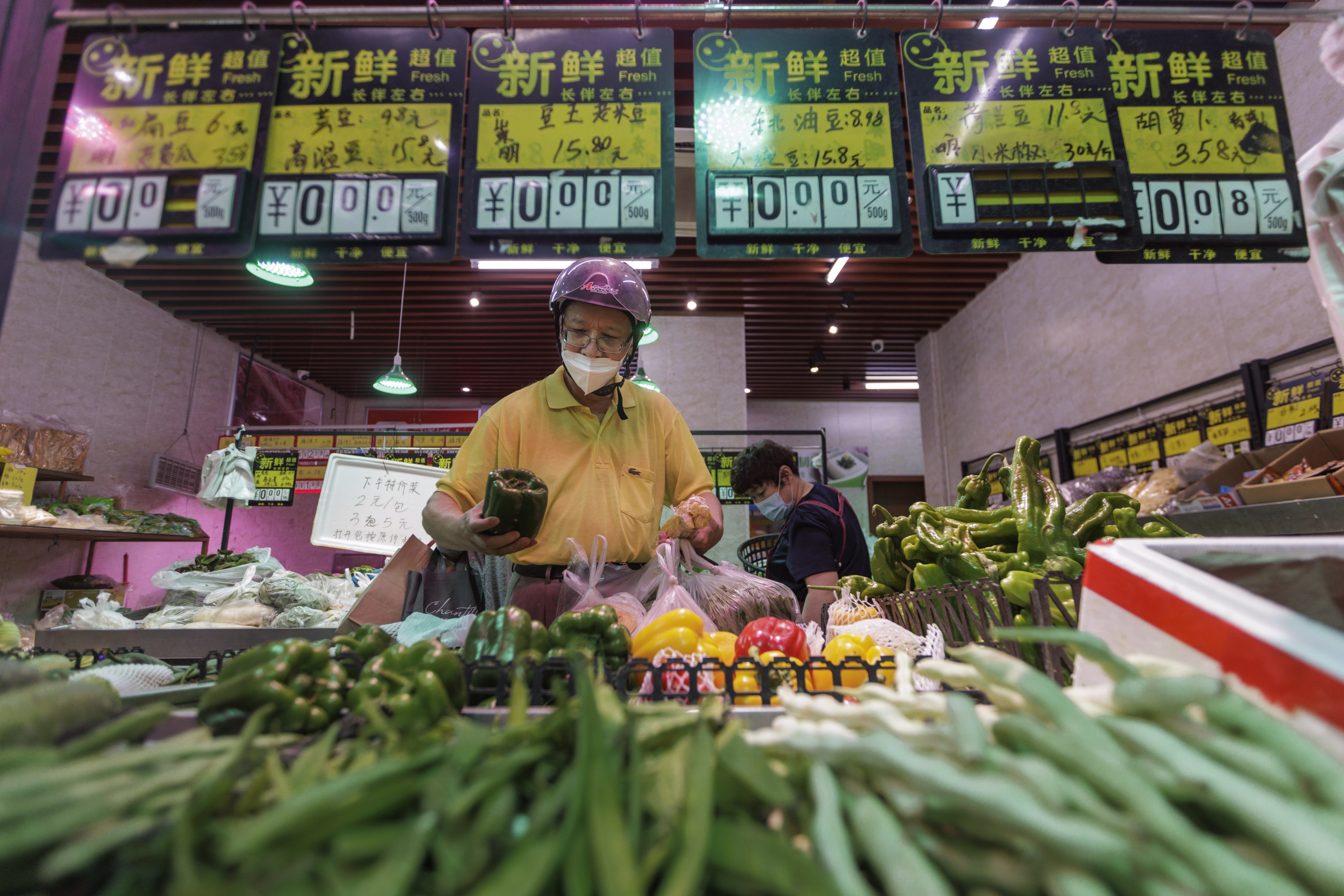China’s consumer price index (CPI) rose by 2.5 per cent in June from a year earlier, up from a rise of 2.1 per cent in May. Photo: EPA-EFE