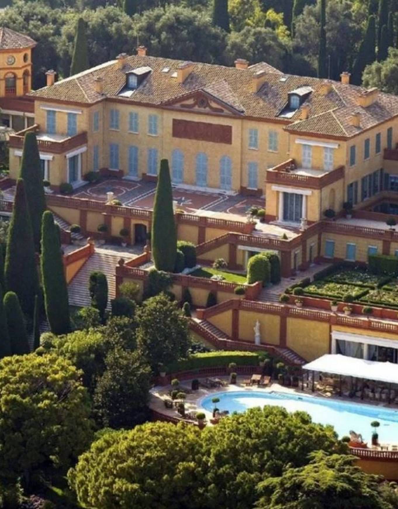 Billionaire Bernard Arnault's MuIti-Million dollar Mansions 