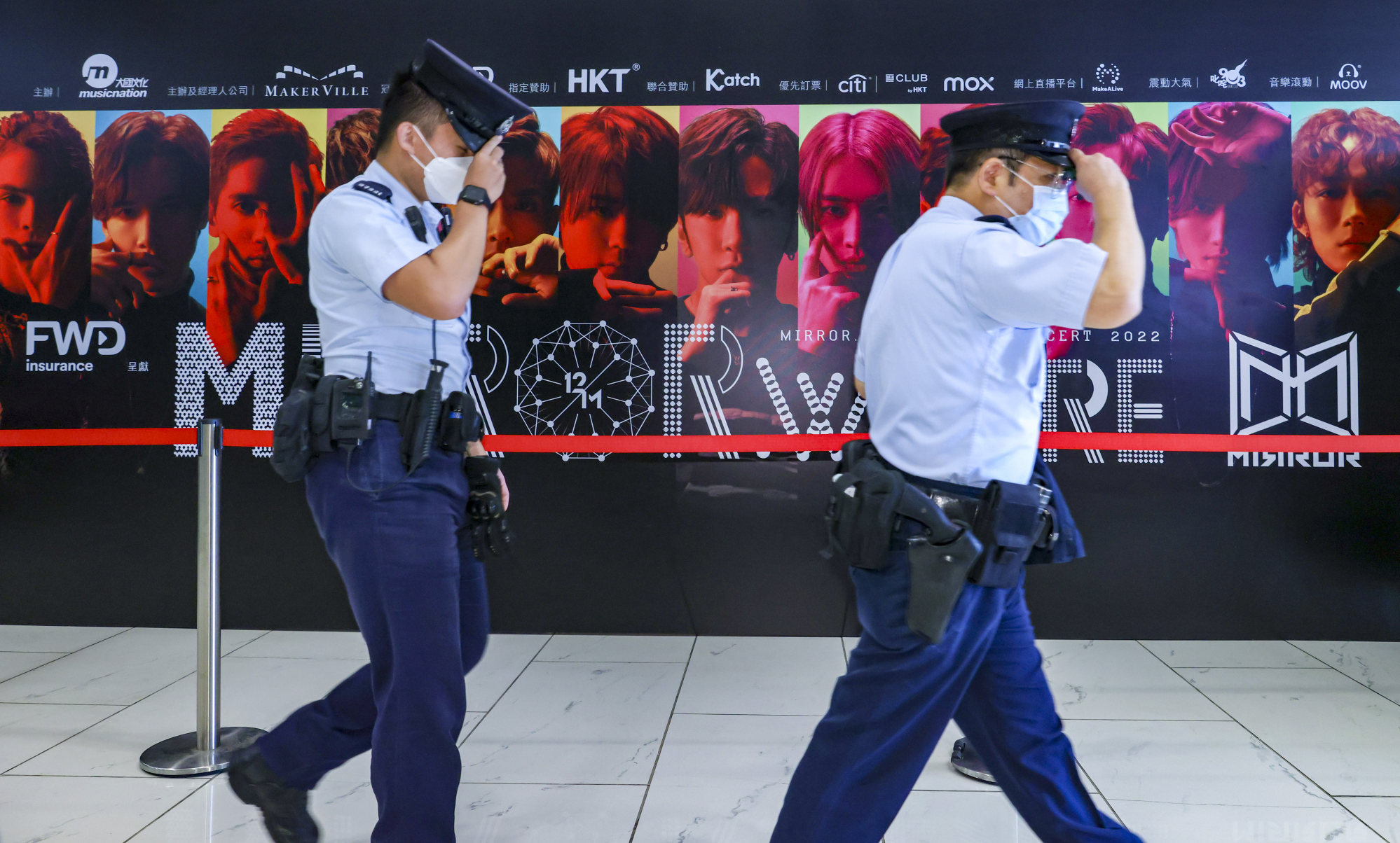Police at the Hong Kong Coliseum, where investigators have gathered evidence of the accident in an ongoing probe. Photo: Dickson Lee
