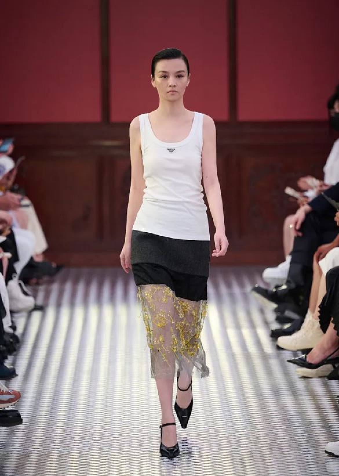 A model wears a look from Prada’s women’s autumn/winter 2022-23 show, in Beijing, China, on August 5. Photo: Prada