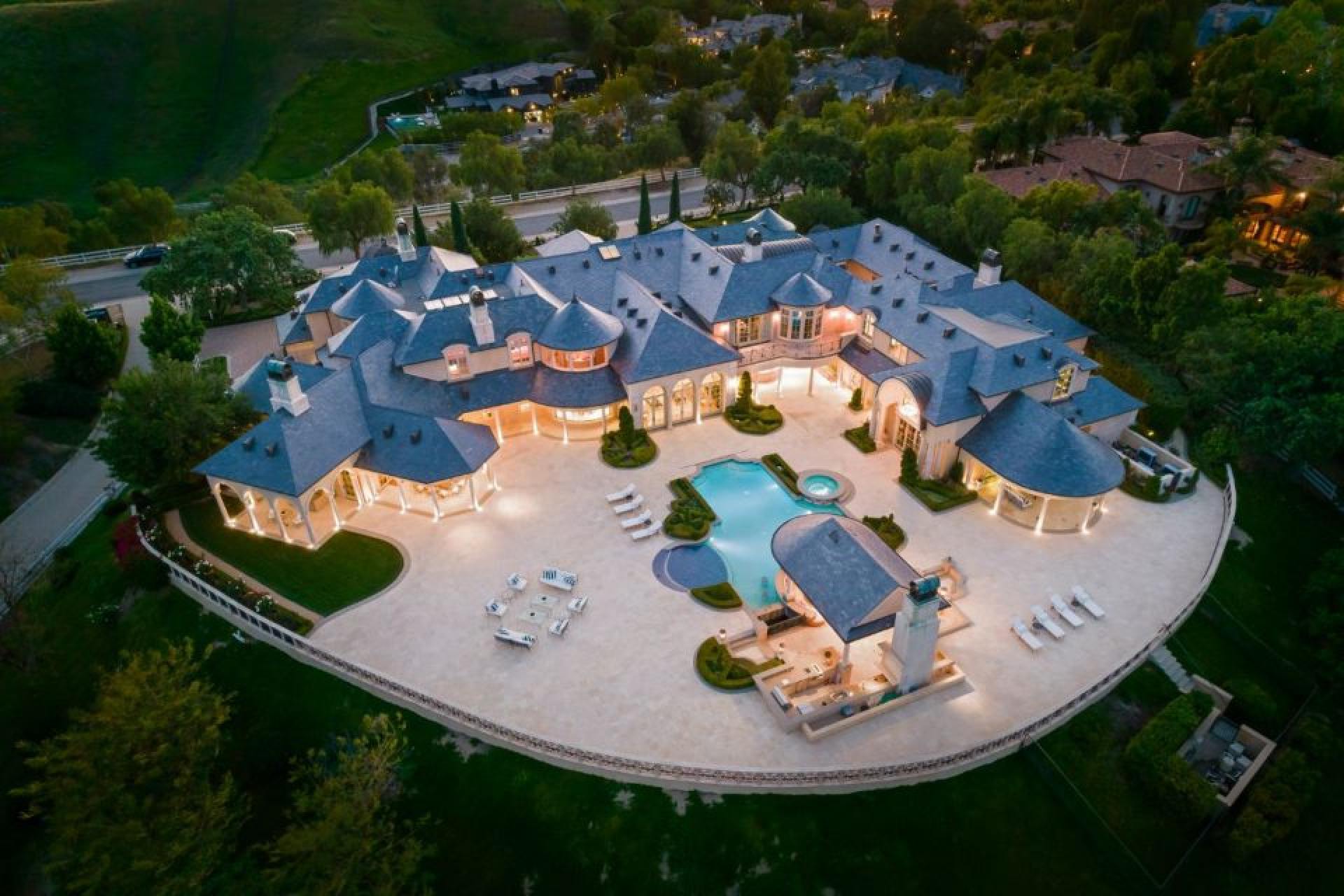 Jeffree Star Lists His Hidden Hills Mansion For $20 Million: Pics