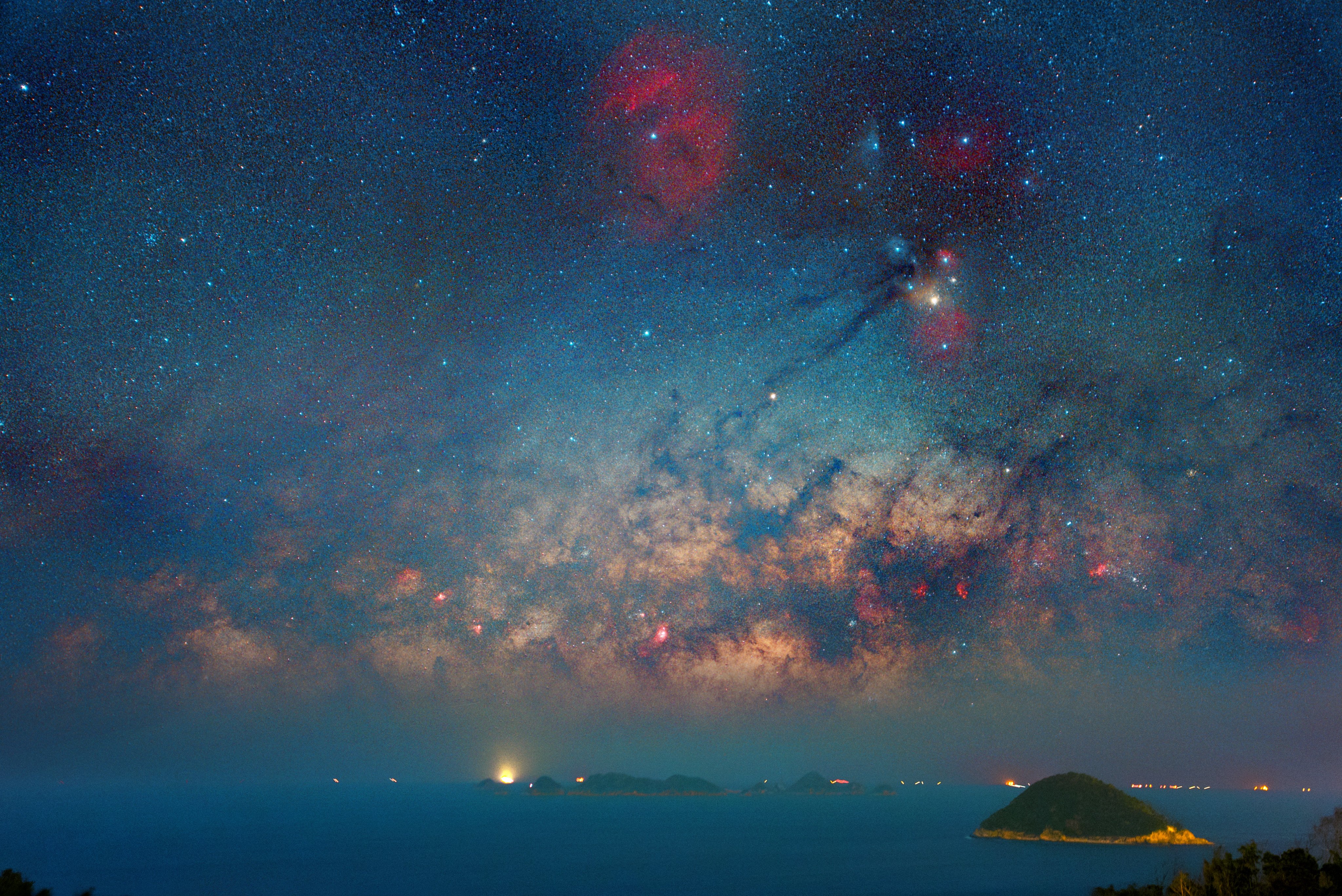 People keen to photograph the sky at night are likely to see many more stars from vantage points overlooking areas such as Clearwater Bay (above) during the winter months. Photo: Vincent Cheng
