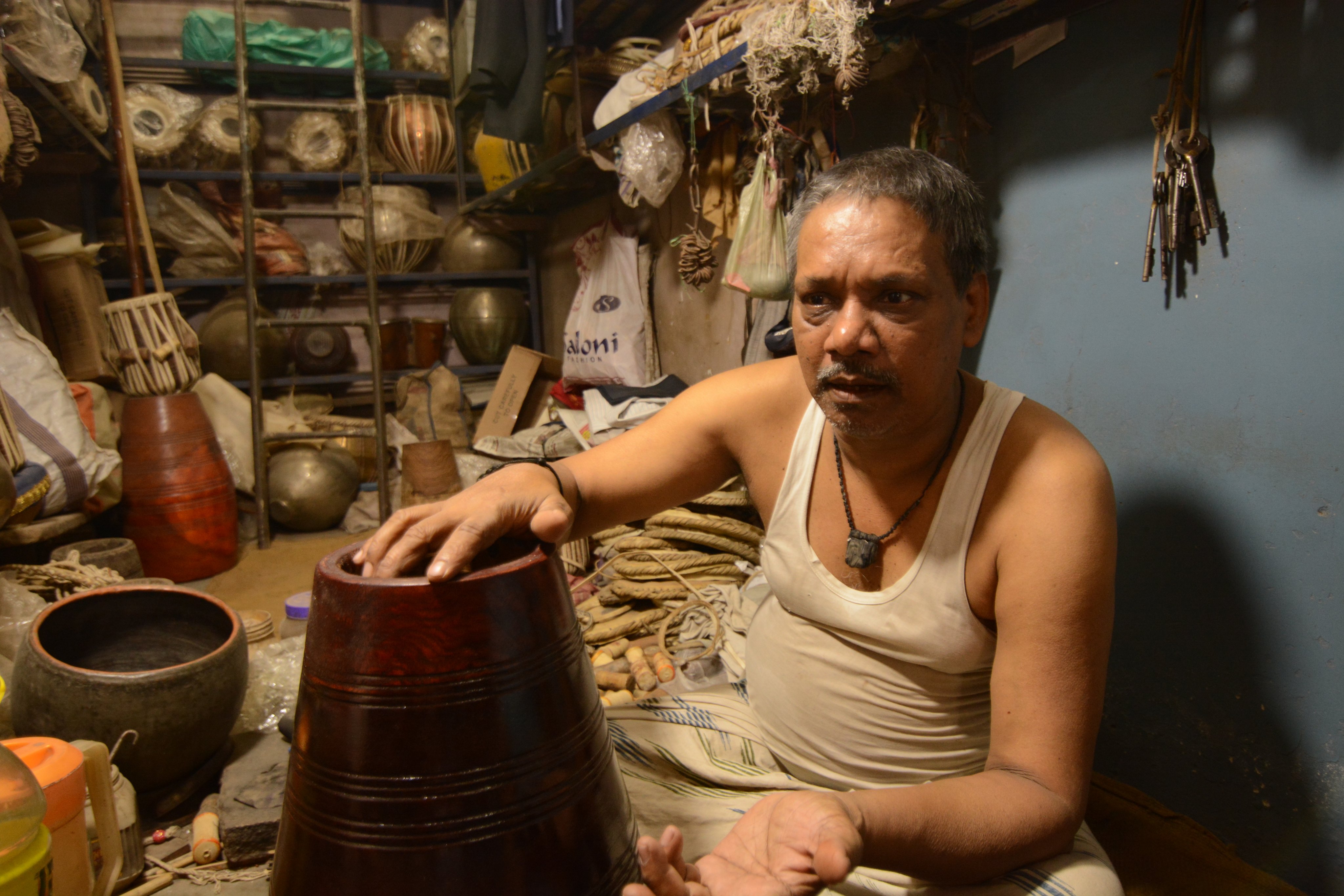 Mumtaz Bhai has been making tablas for 55 years. Photo: Irfan Nabi