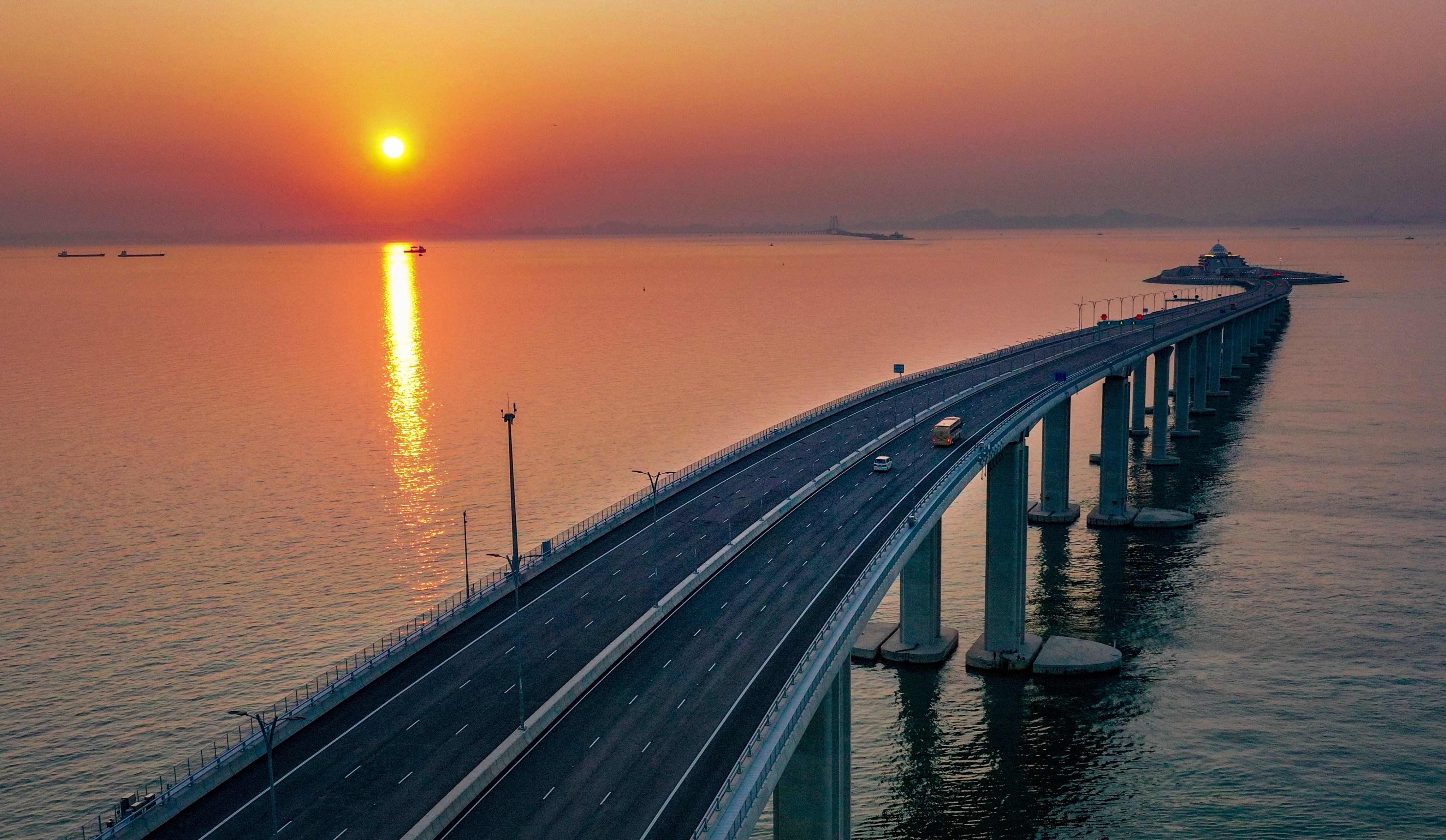 The Hong Kong-Zhuhai-Macau Bridge could be the setting for a half-marathon. Photo: Winson Wong