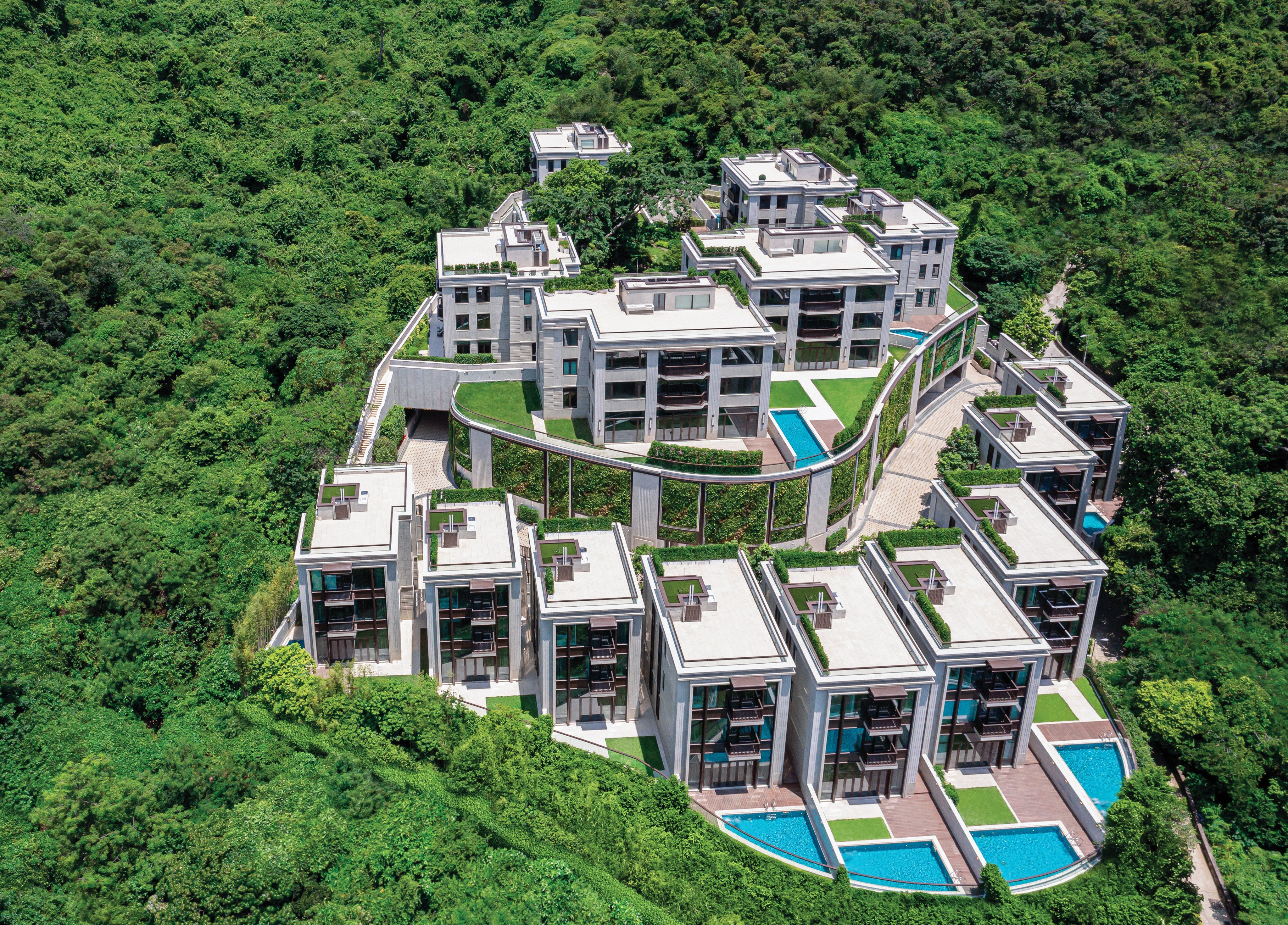 No.15 Shouson is a luxury residential development nestled in lush Shouson Hill in Island South. Photo: Emperor International