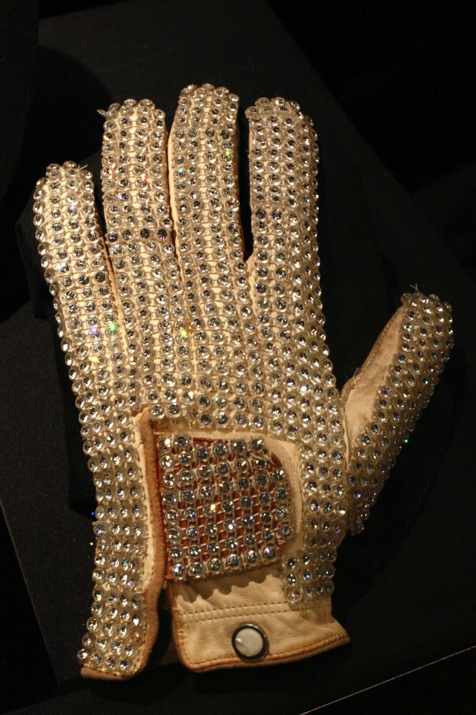 Michael Jackson's famous glove: where it all started 