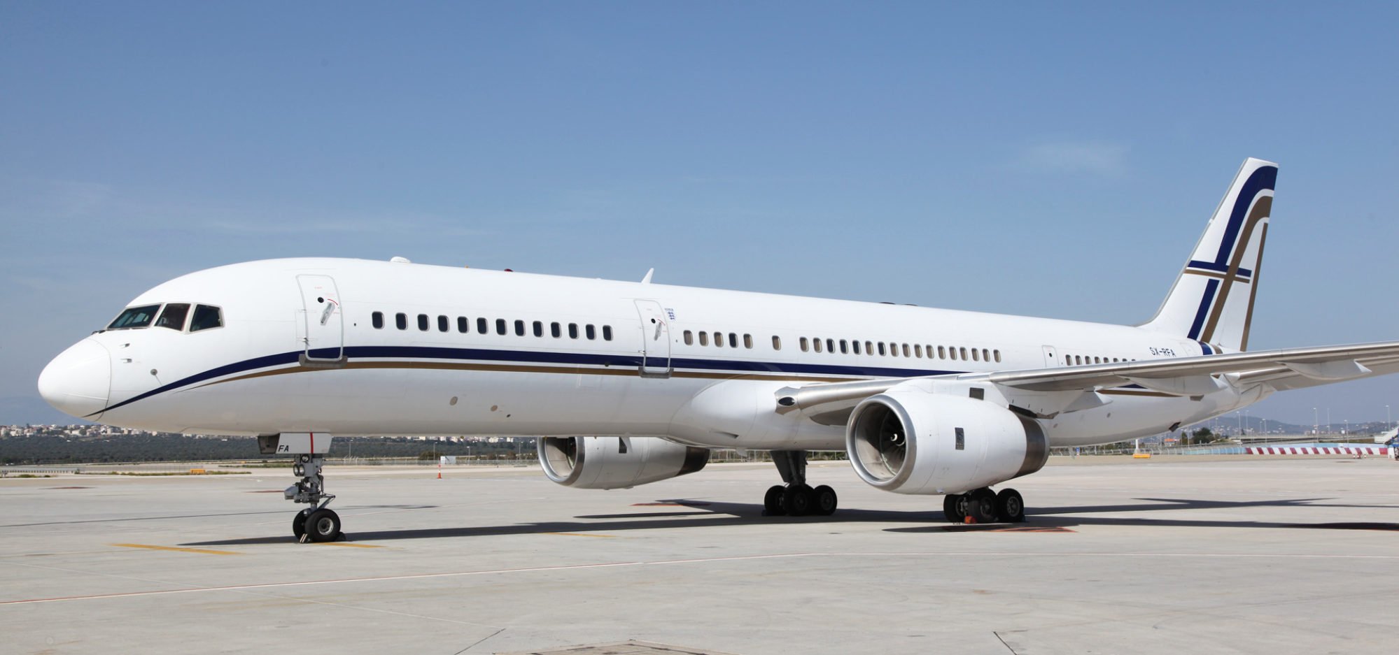 The biggest private jet you can hire? Inside a luxury VIP Boeing 757 ...