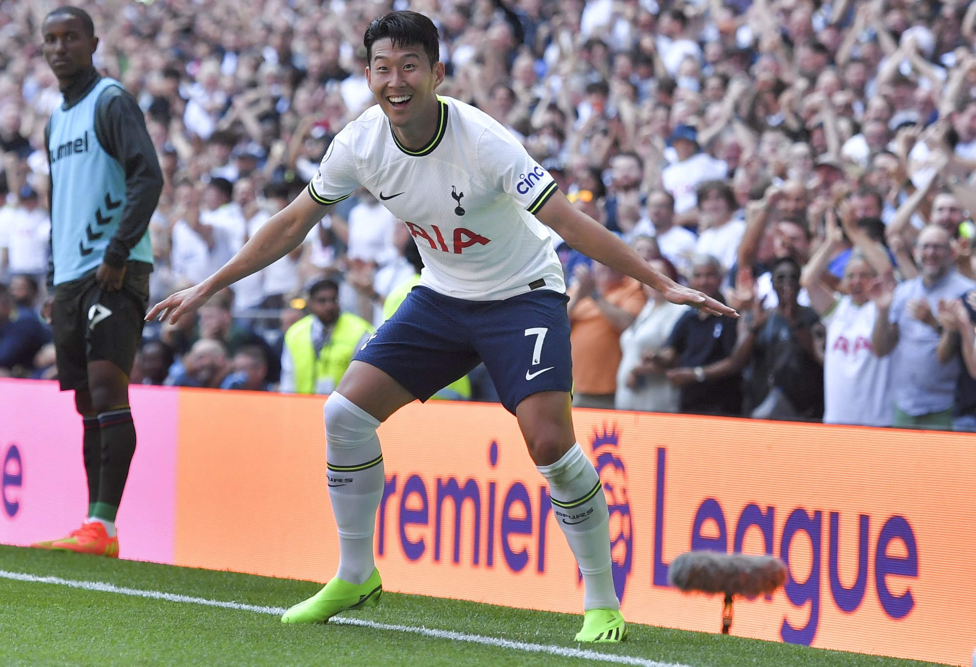 Son Heung-min celebrates after assisting the second goal during the English Premier League soccer against Southampton. Photo: EPA-EFE