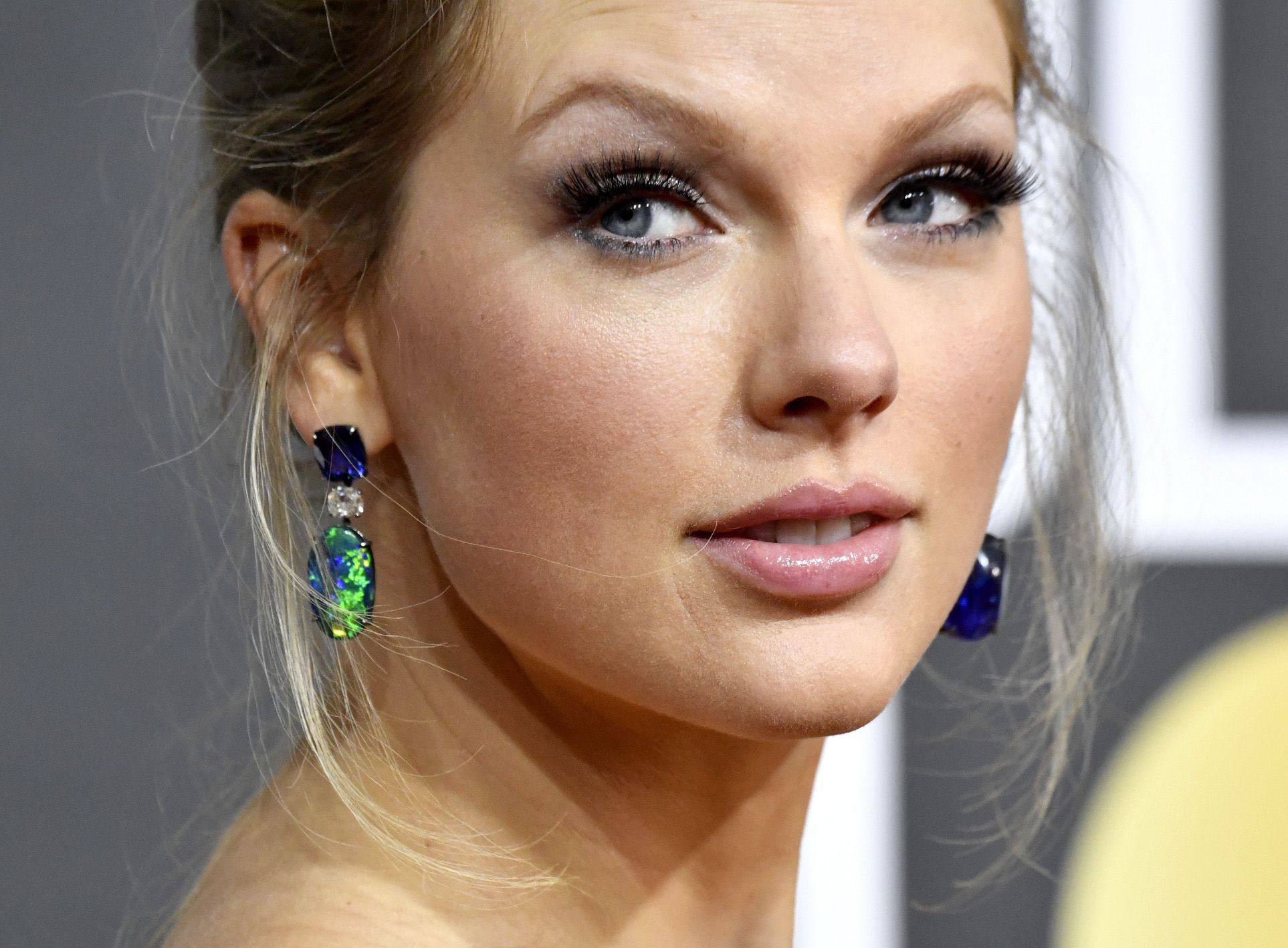 Facebook users following stars such as Taylor Swift were inundated with unwanted posts and their feeds almost completely clogged by fan comments. Photo: Getty Images