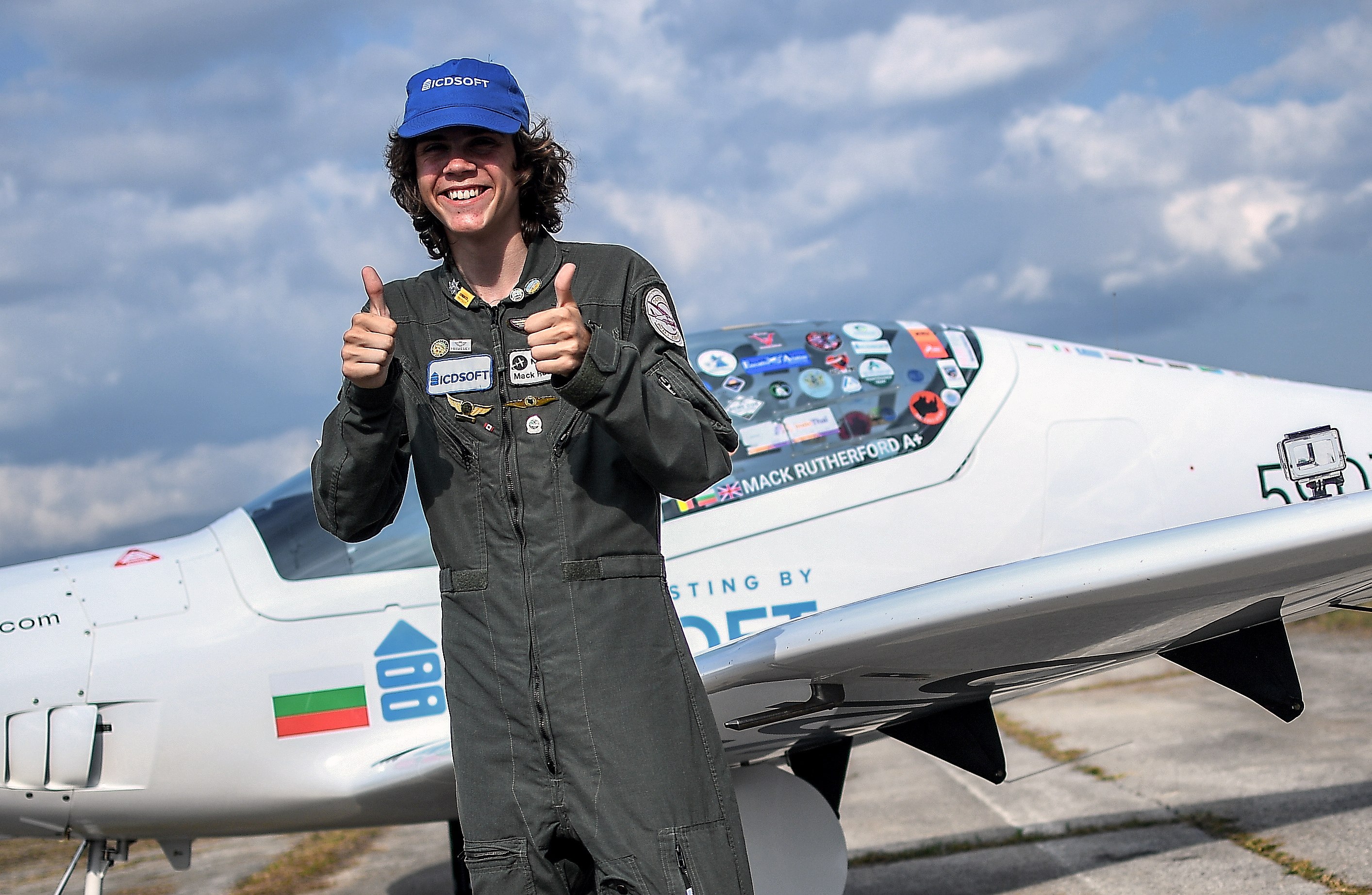 17-year-old Mack Rutherford succeeded in his attempt to become the youngest person to fly around the world solo in a small plane and broke the Guinness world record on Wednesday. Photo: EPA-EFE
