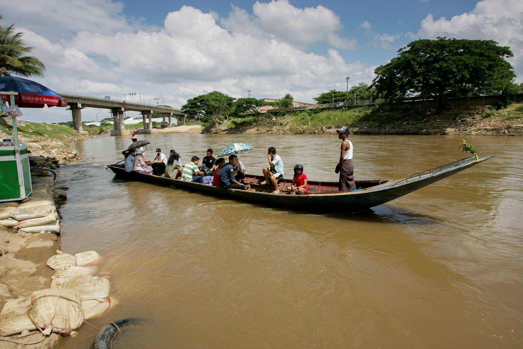 The border crossing from Thailand’s Mae Sot into Myanmar. Photo: Andrew Chant