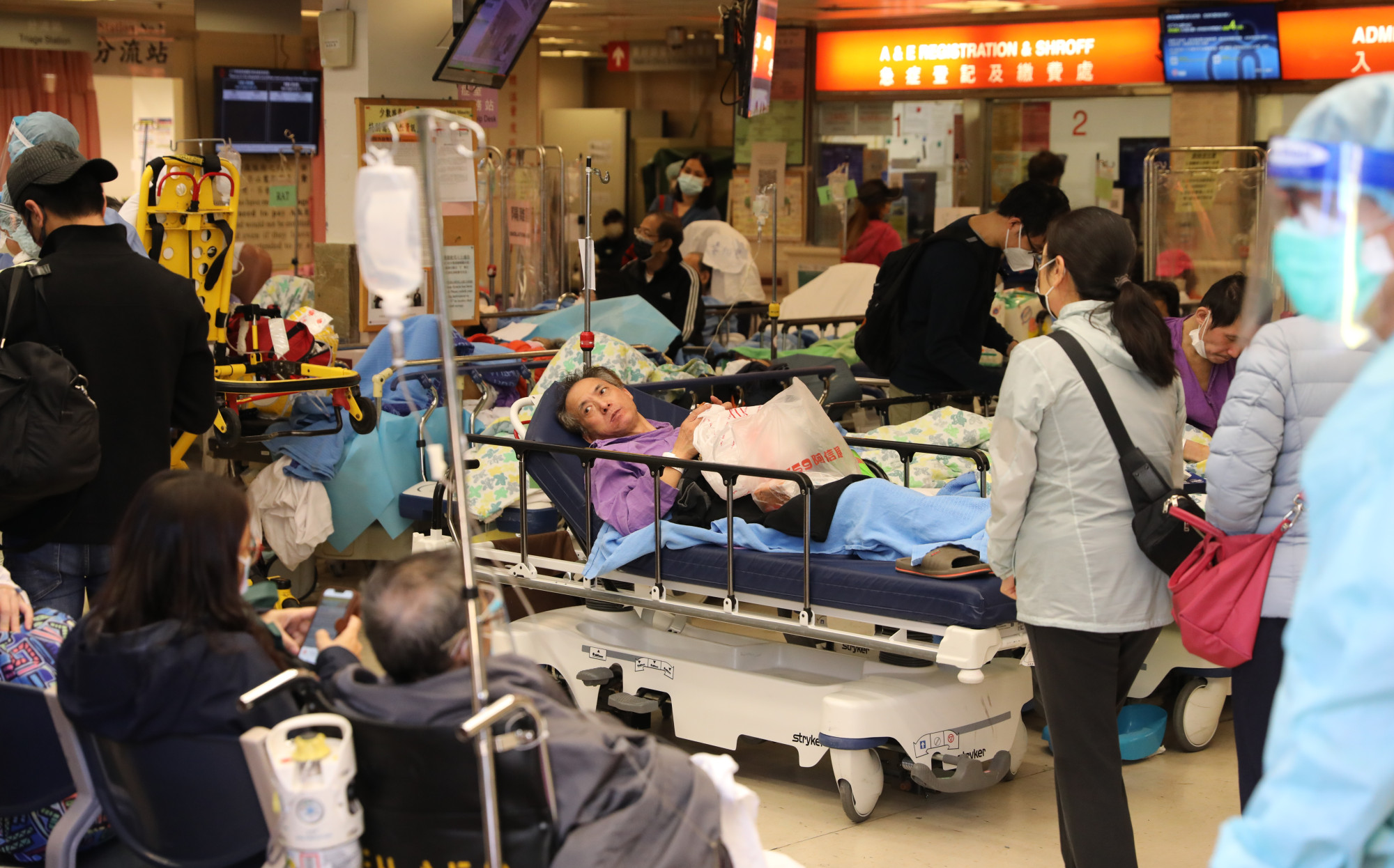 Patients waiting at the accident and emergency unit in Queen Elizabeth Hospital in Jordan at the height of the fifth wave in March. Photo: Jelly Tse