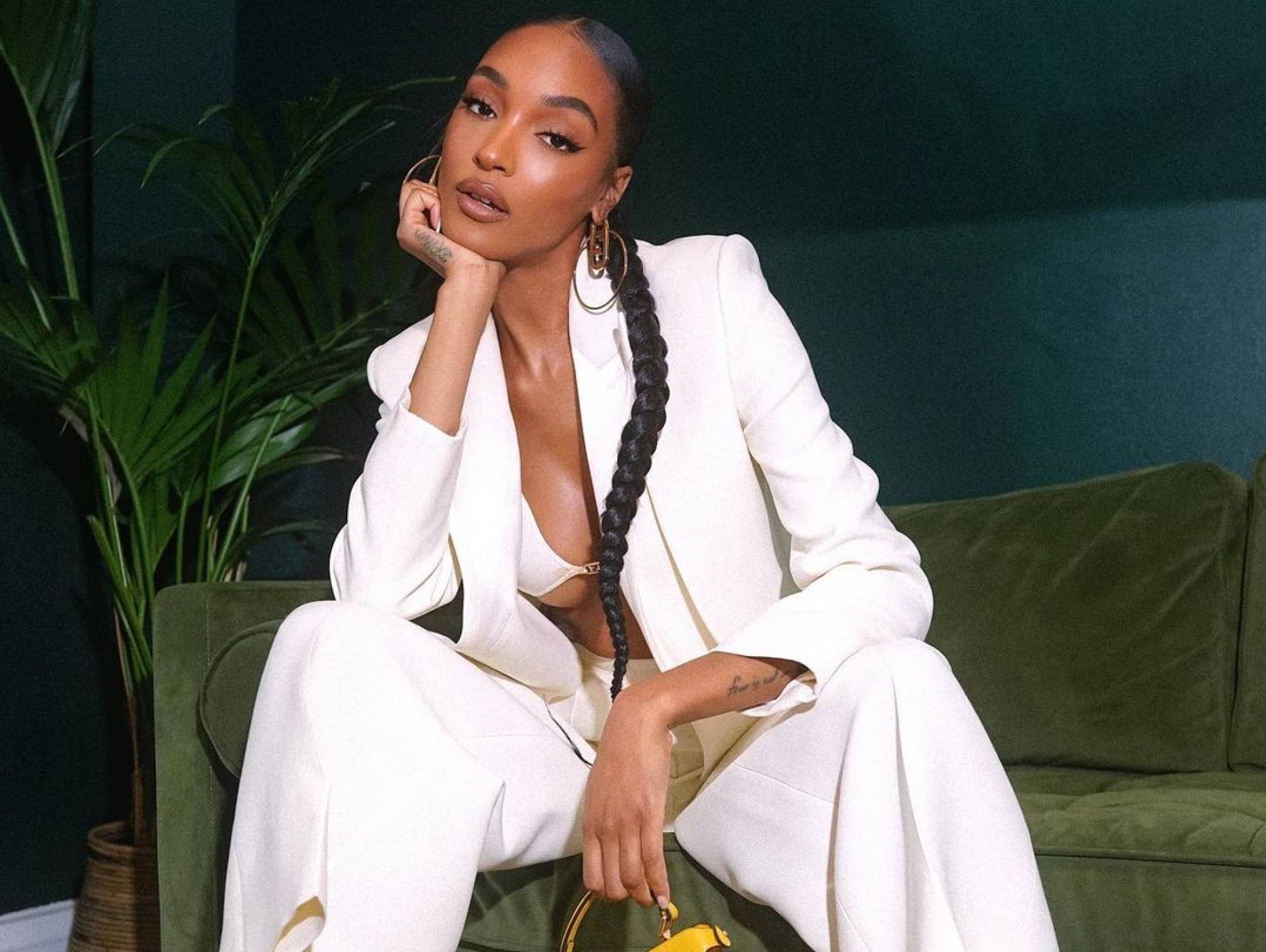 Jourdan Dunn on the couch. Photo: @jourdandunn/Instagram