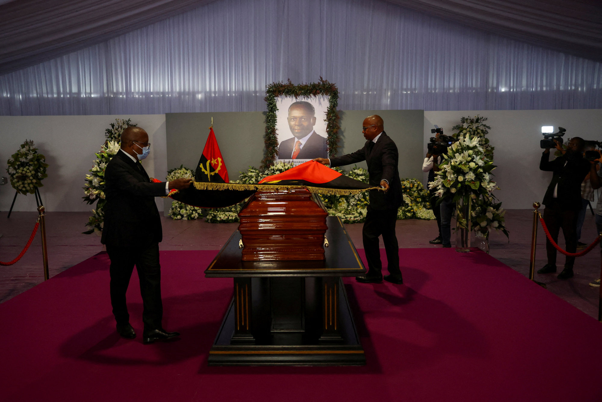 Angola holds funeral of ex-leader Dos Santos amid dispute over vote