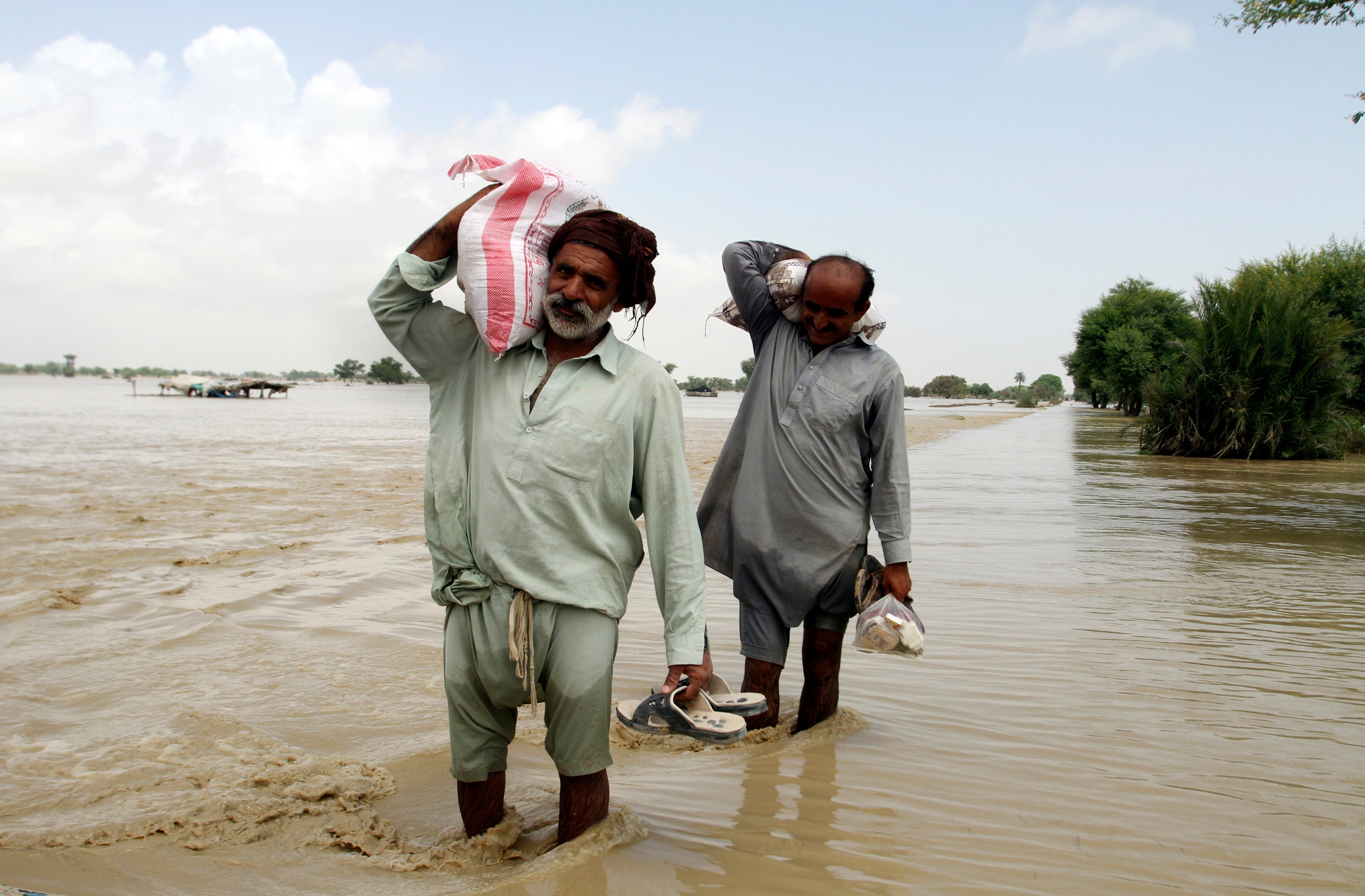 Pakistan floods: death toll tops 1,000 as tens of thousands forced to flee  their homes overnight | South China Morning Post