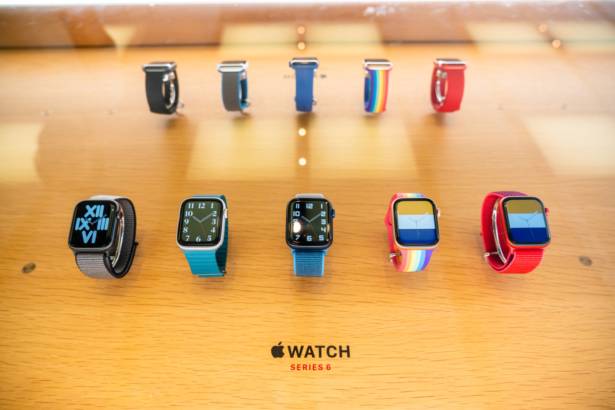 Apple Watch Series 6 displayed at an Apple retail store in Shenzhen. Photo: Getty Images