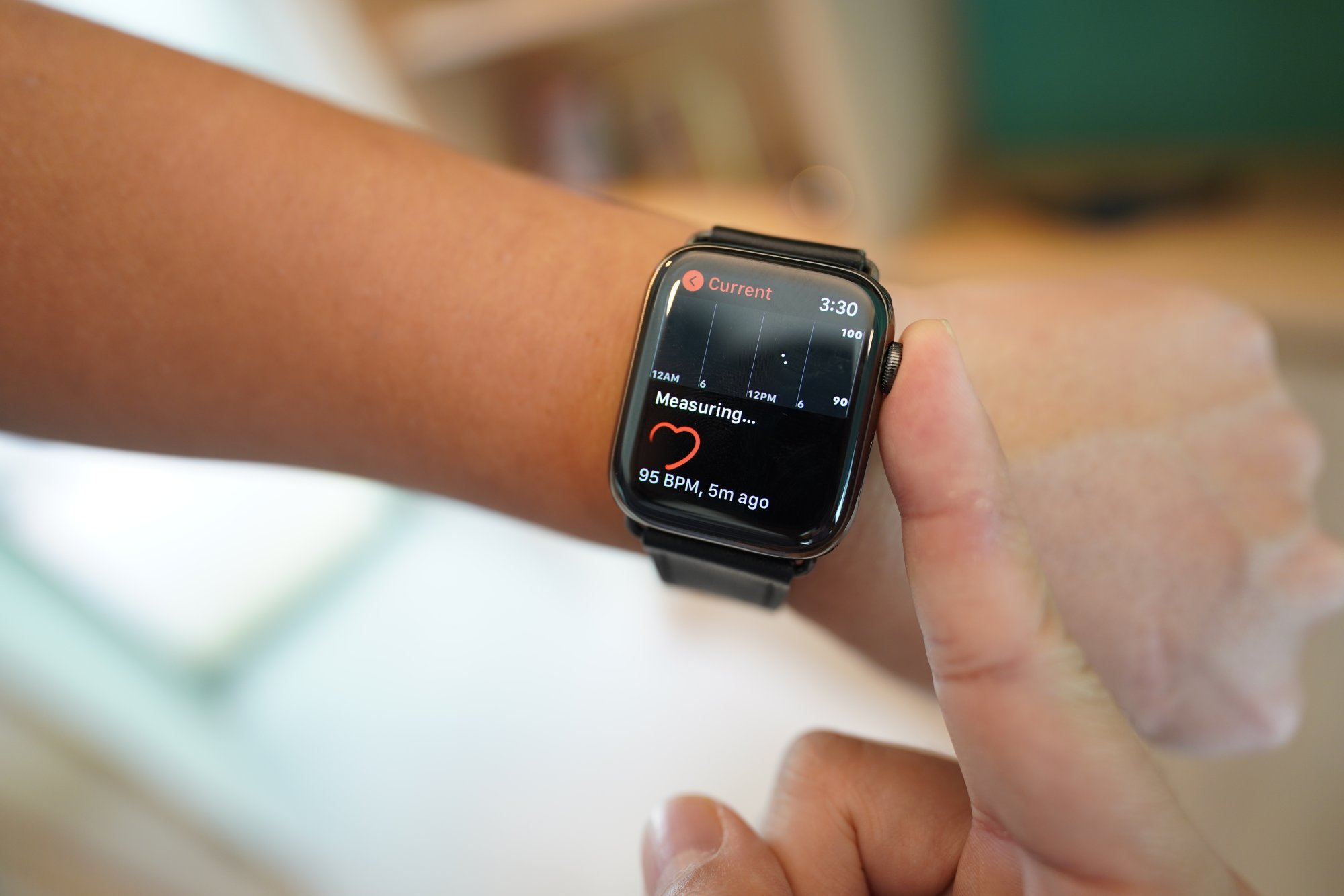 The Apple Watch Series 6 detecting the wearer’s heart rhythm. Photo: Handout