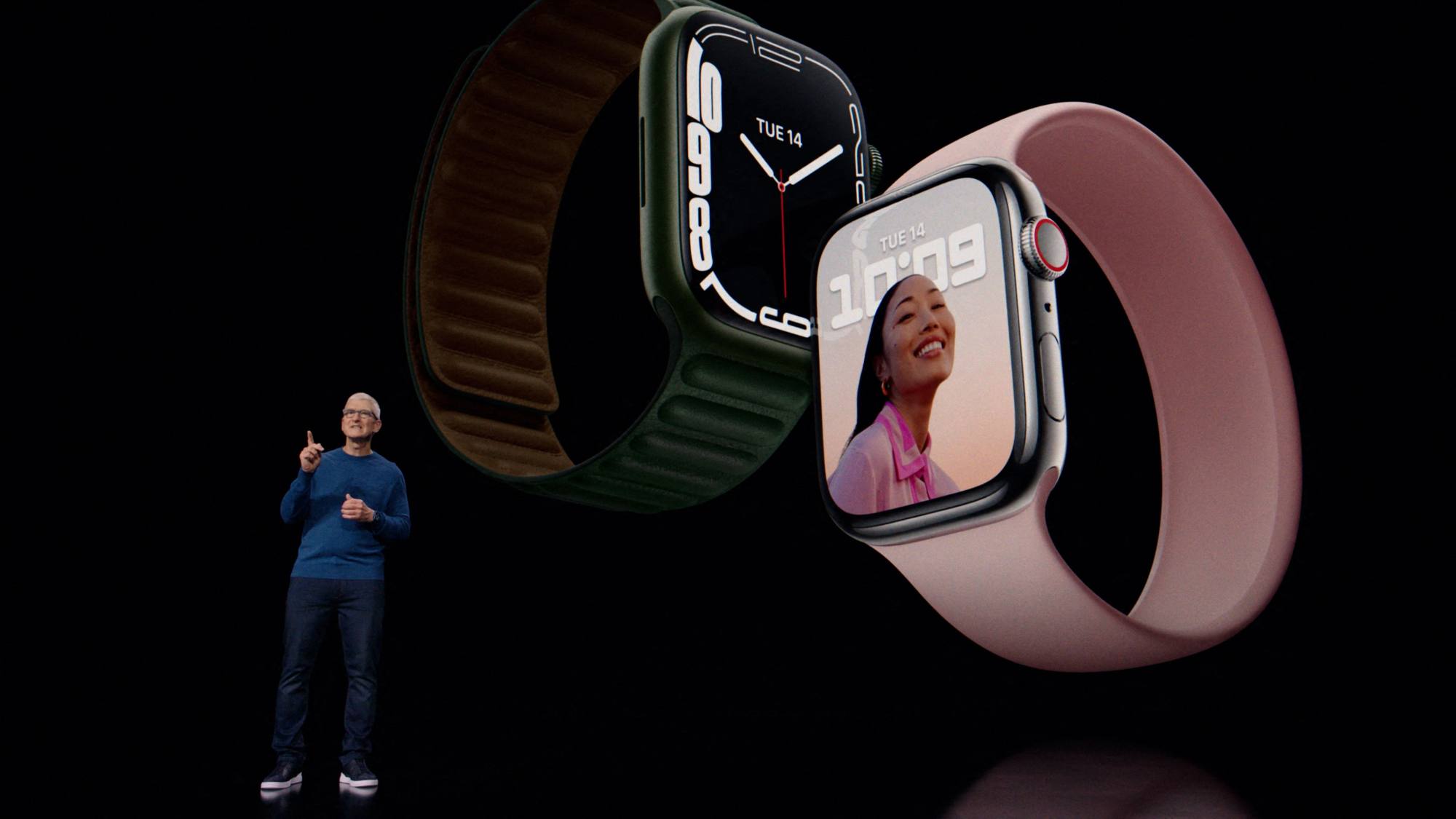 Apple CEO Tim Cook unveiling the Apple Watch Series 7 during a special Apple event in September 2021. Photo: AFP