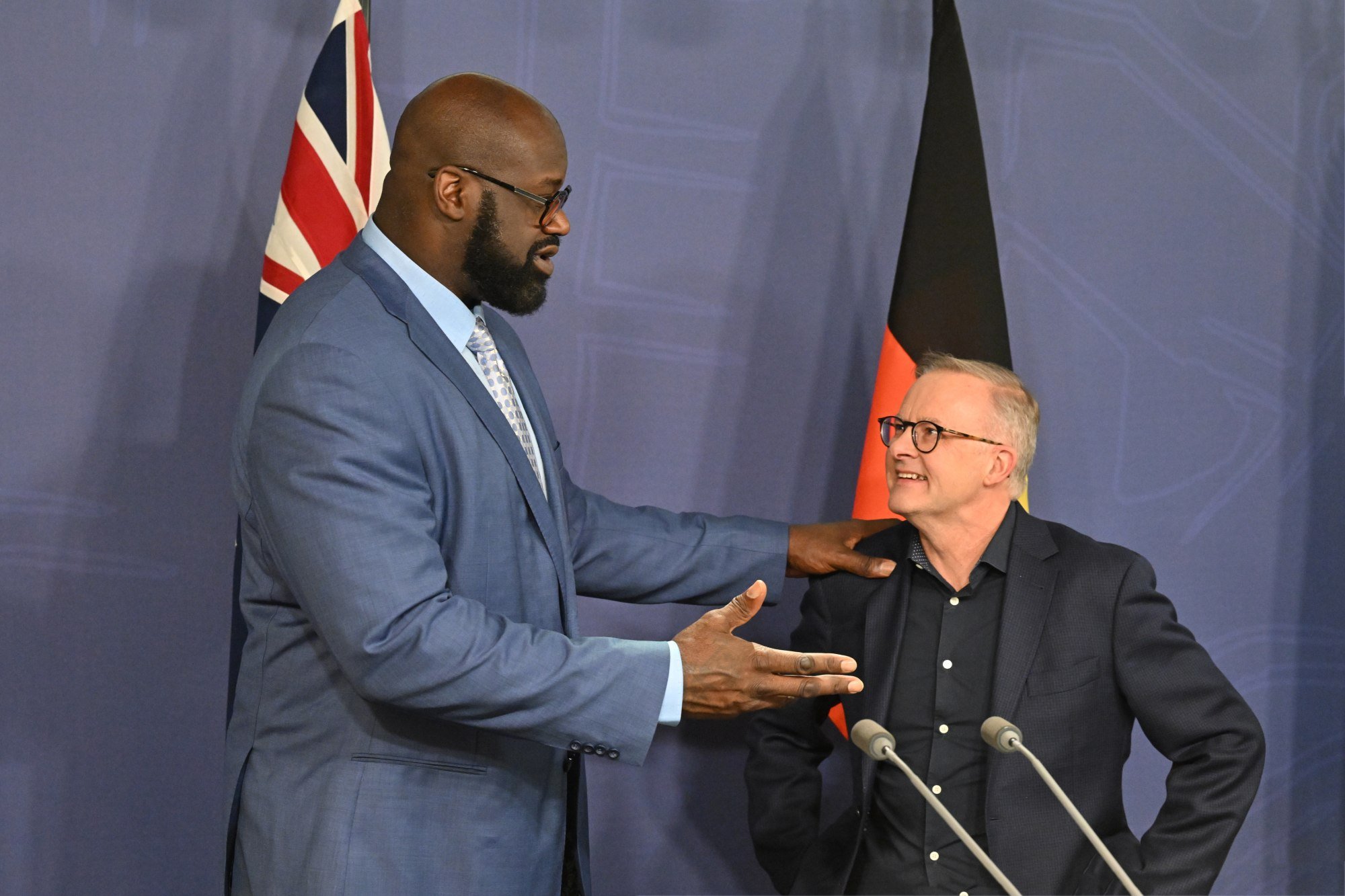 Shaq O’Neal and Australian PM Anthony Albanese at a press conference. Photo: EPA-EFE